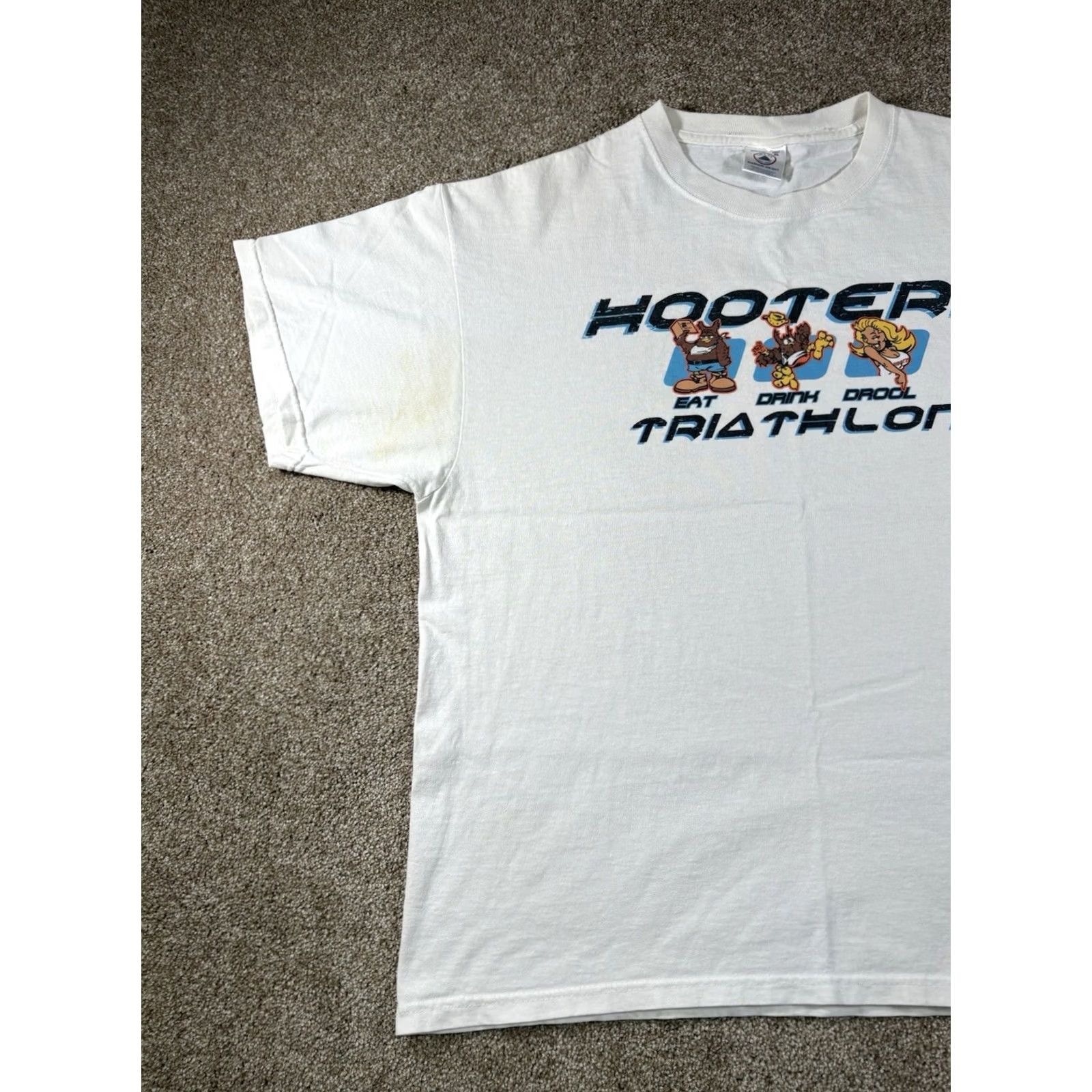 Vintage VINTAGE Hooters T-Shirt XL White Cotton Short Sleeve Crew Neck Logo 90s USA Men Decade Graphic Shirt Size US XL / EU 56 / 4 - 3 Thumbnail