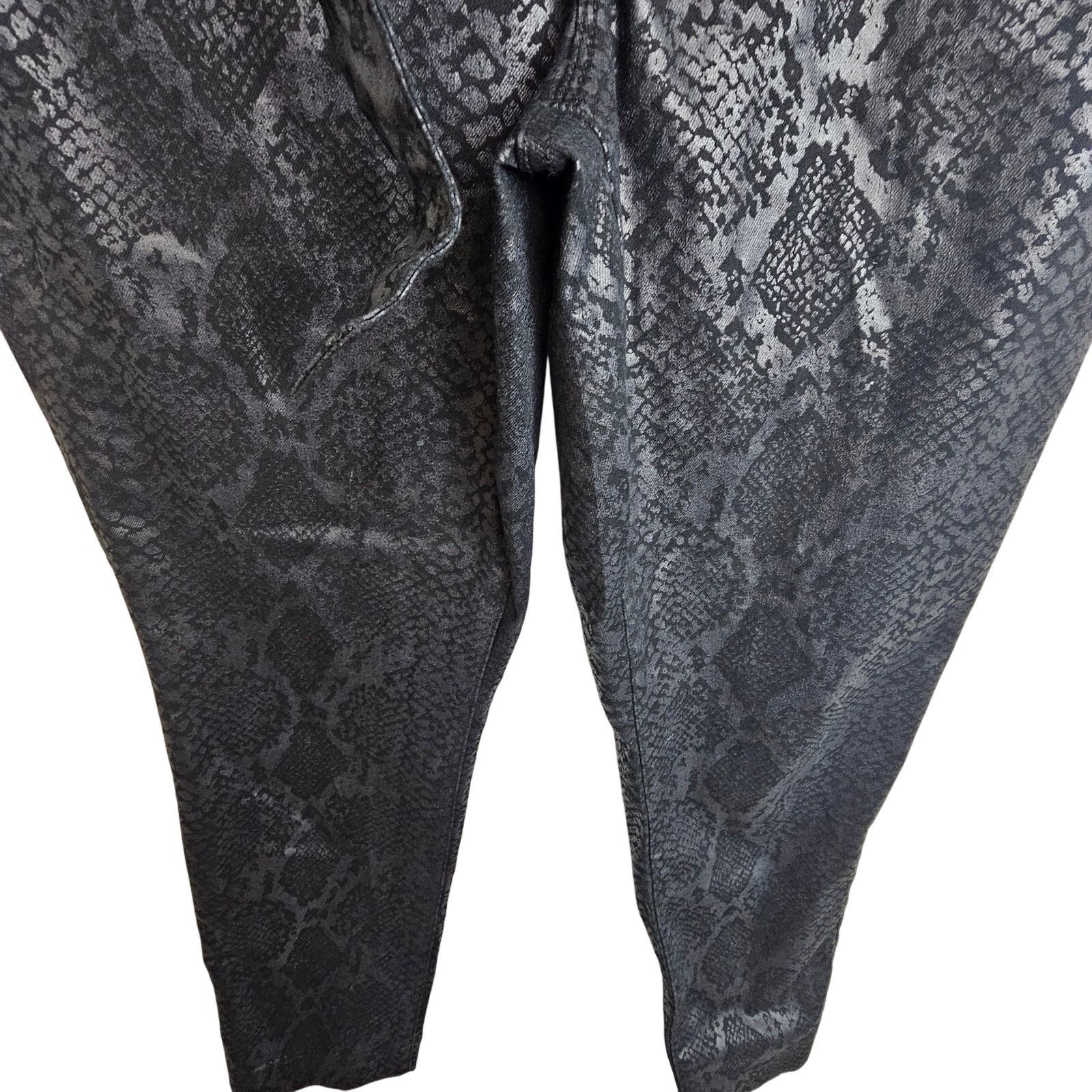 White House Black Market White House Black Market Pants 10 Black Snakeskin Extra High Size 32" / US 10 / IT 46 - 3 Thumbnail