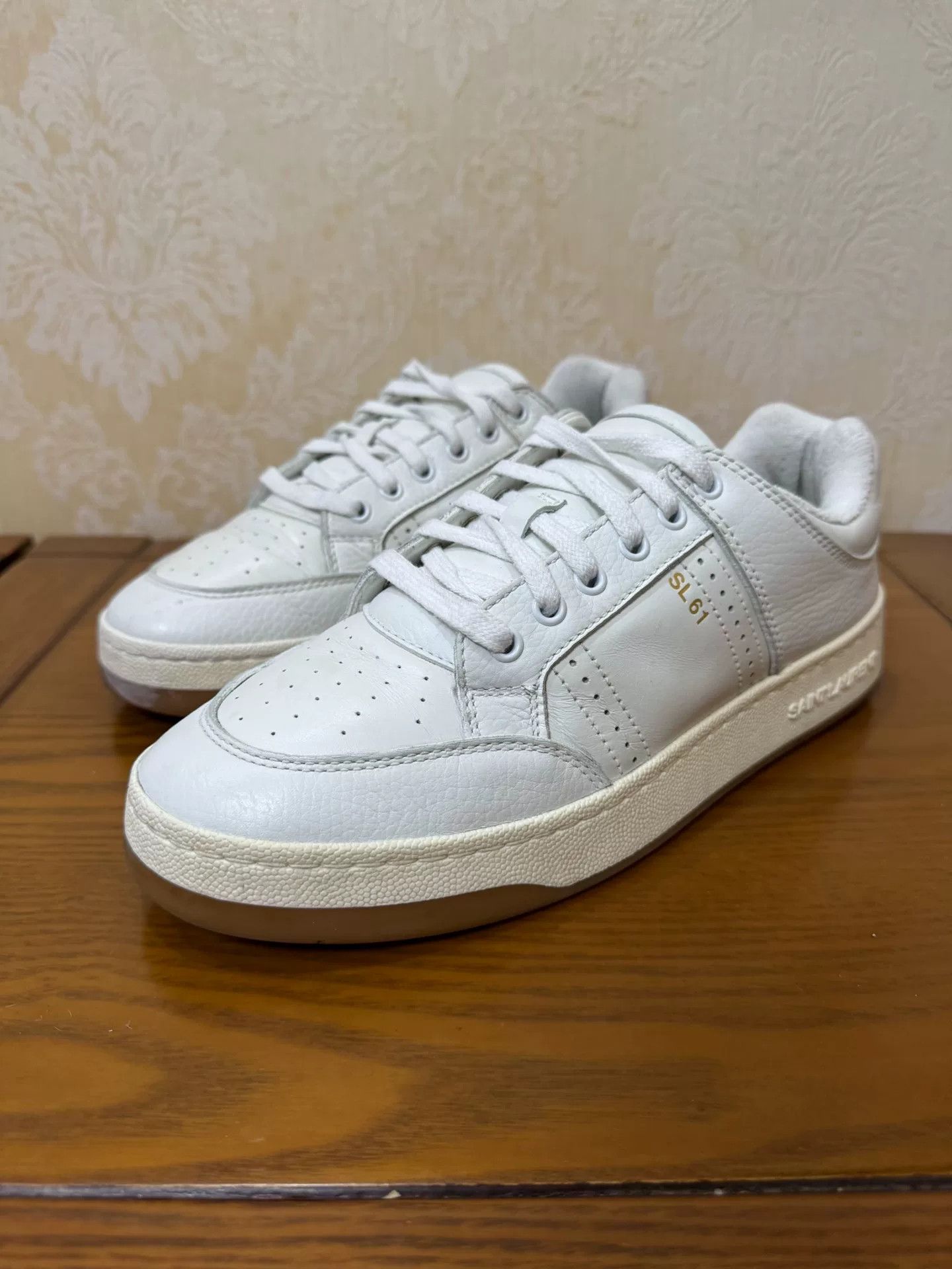 Saint Laurent Paris Saint Laurent Paris White Lowtop Sneakers 8.5 Men Size US 8.5 / EU 41-42 - 1 Thumbnail