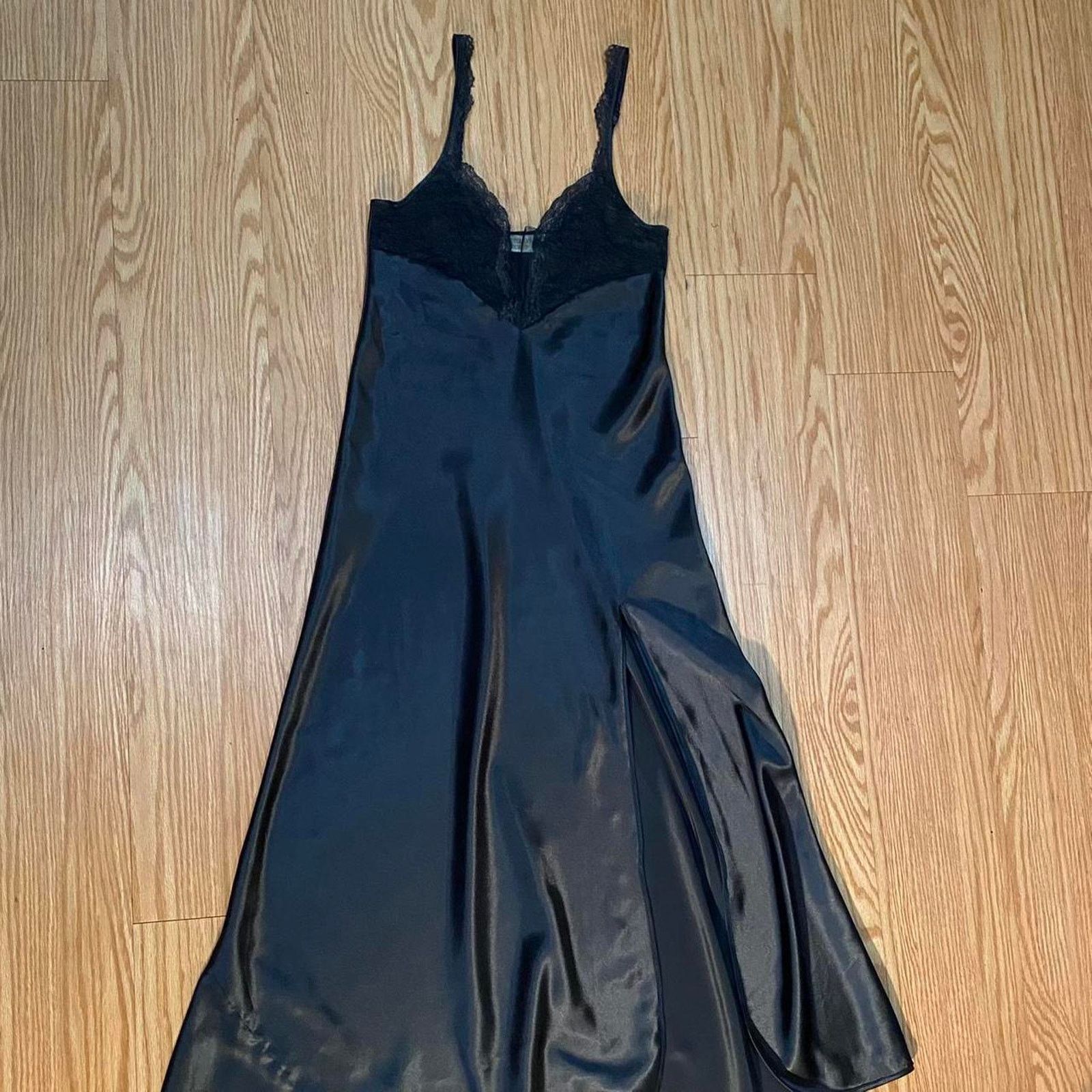 Victoria's Secret Victorias Secret black slip dress Size ONE SIZE - 2 Thumbnail