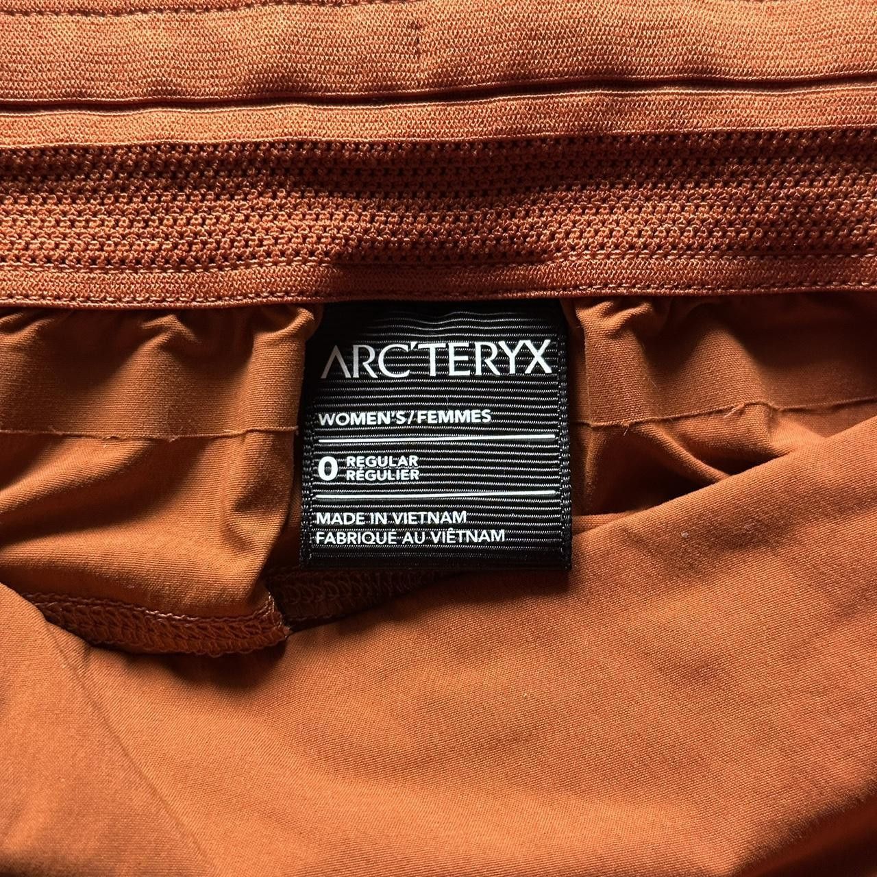 Arc'teryx arcteryx women's orange aestas shorts Size 25" / US 0 / IT 36 - 4 Thumbnail