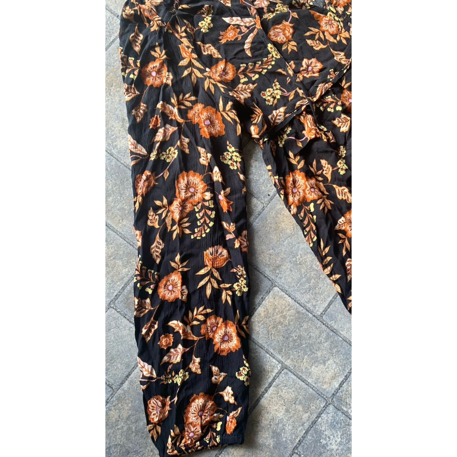 Billabong Billabong Hearts Desire MEDIUM Floral Print Dress Long Sleeve Black/Brown NWT Size XS / US 0-2 / IT 36-38 - 6 Thumbnail