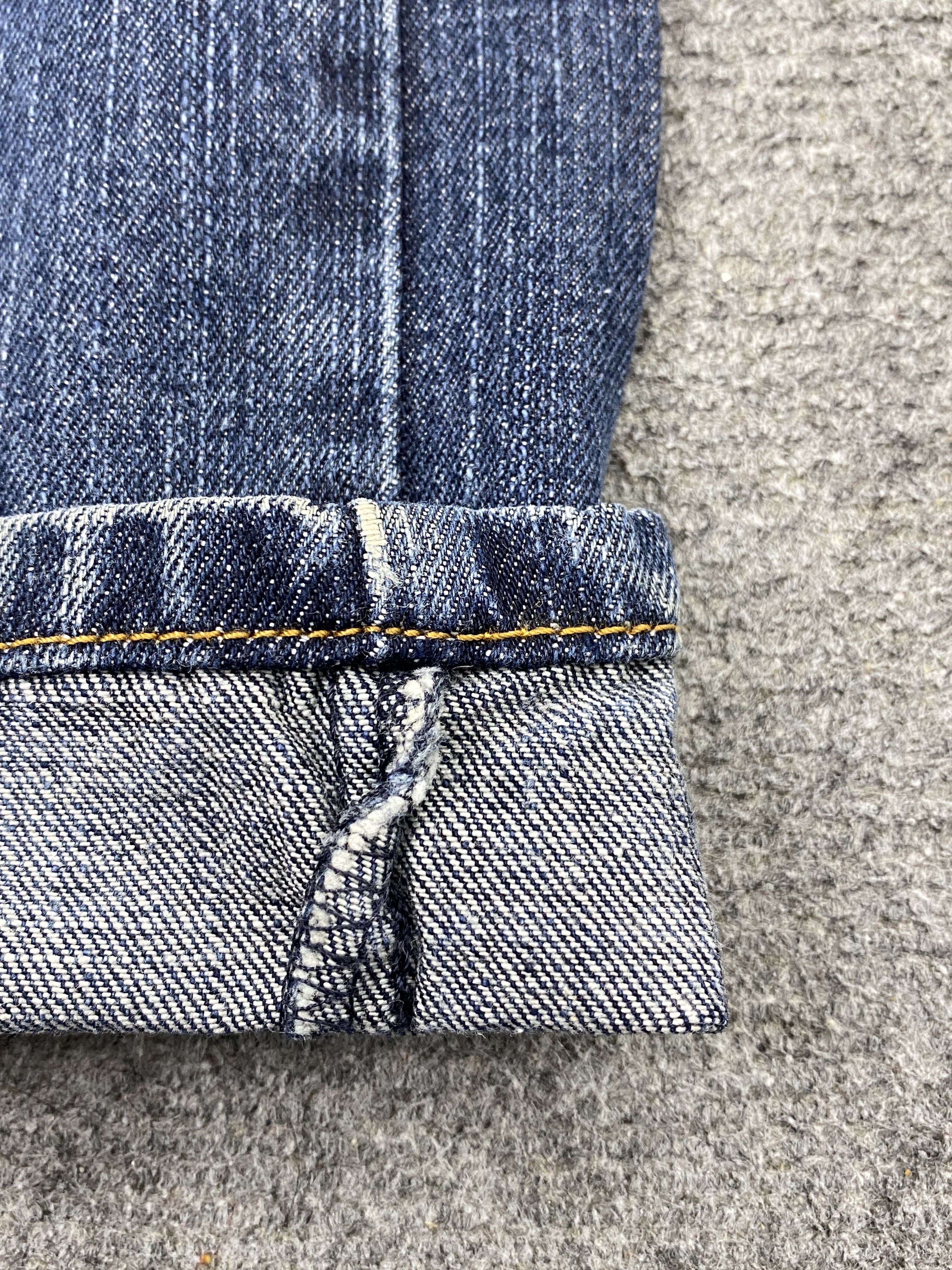 Levi's × Vintage Distressed Vintage Levi's 505 Blue Denim Jeans Size US 40 / EU 56 - 7 Thumbnail