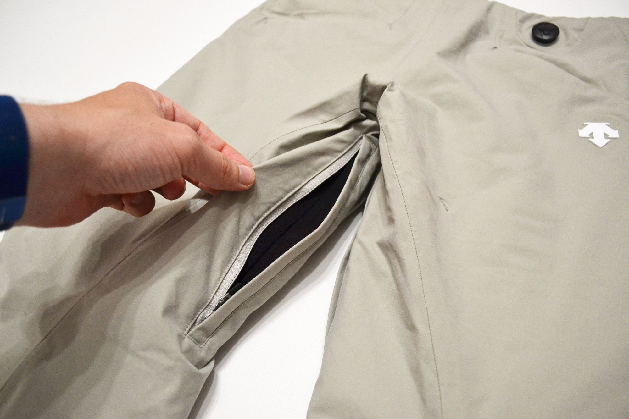 Descente Descente Allterrain BOA TAPERED FIT PANTS Size 26" / US 2 / IT 38 - 9 Thumbnail