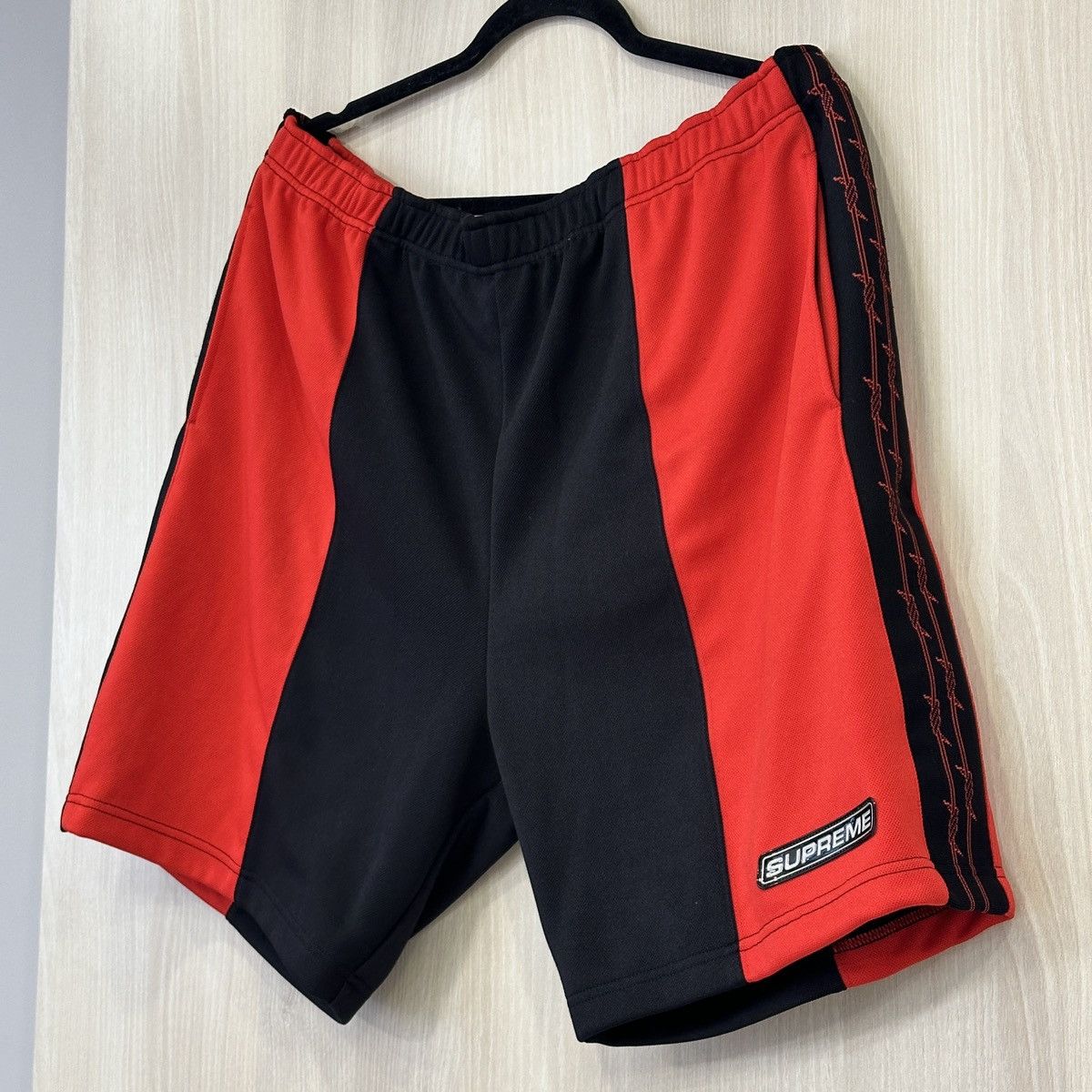 Supreme Supreme New York Barbed Wire Athletic Shorts Size Large Size US 38 / EU 54 - 2 Thumbnail