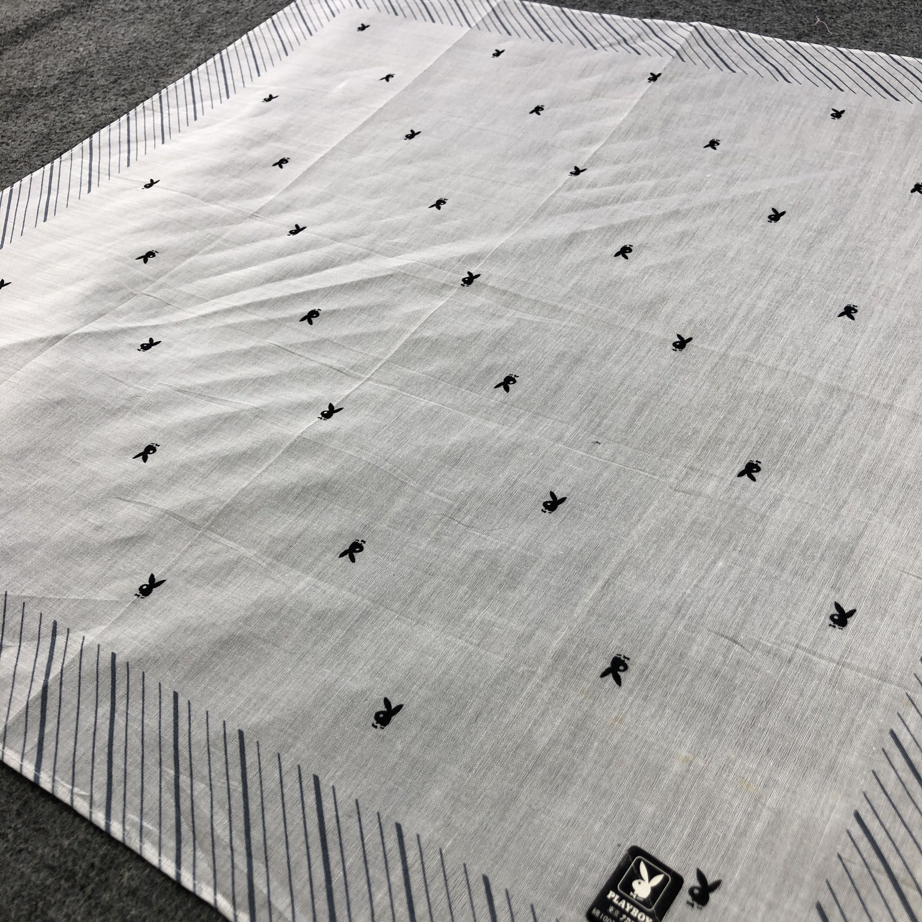 Japanese Brand × Playboy × Vintage Playboy Rabbit Head Handkerchief Neckerchief Bandana H2453 Size ONE SIZE - 3 Thumbnail