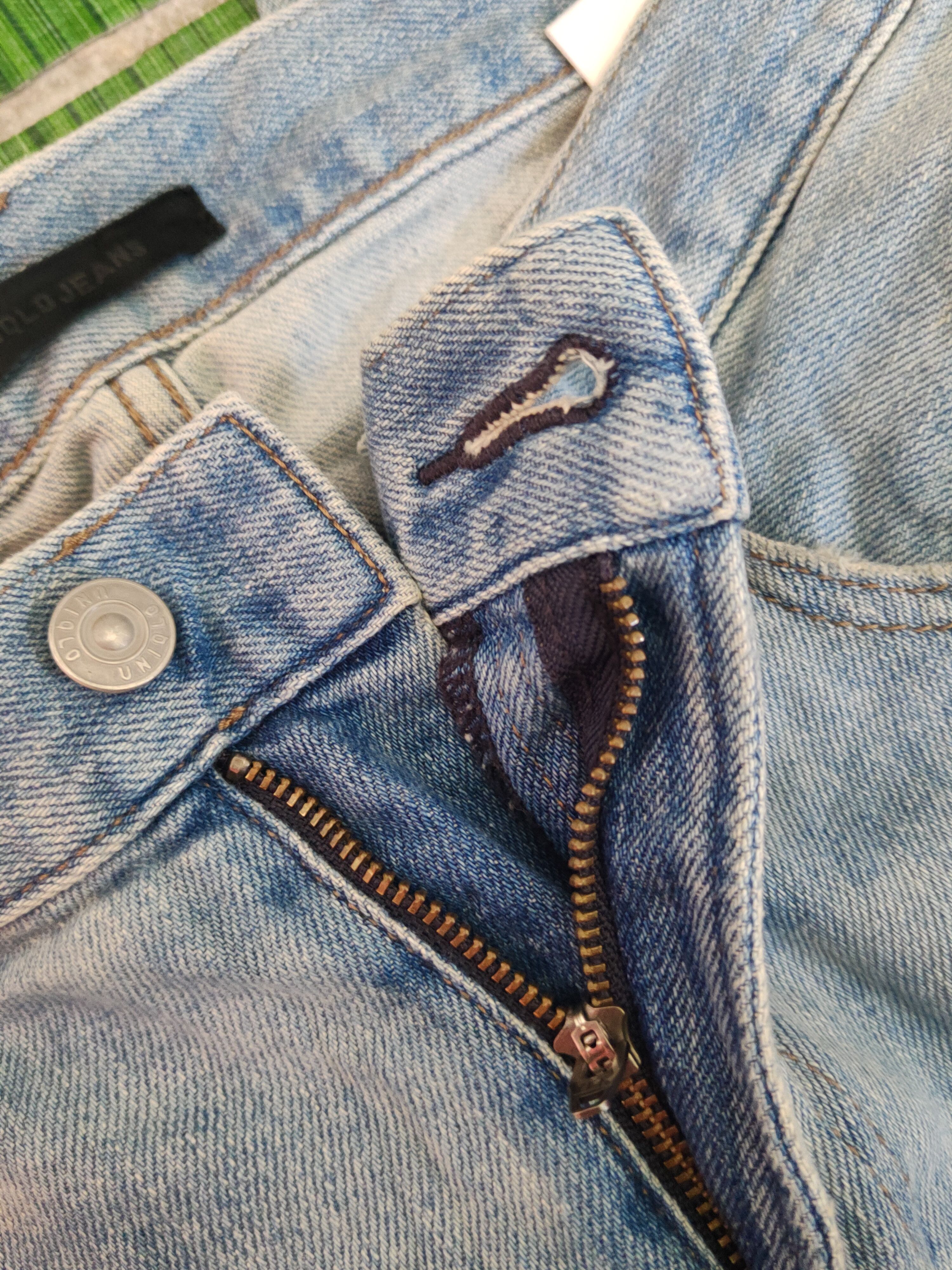 Japanese Brand Uniqlo Blue Faded Distressed Ripped Jeans #S1658 Size US 32 / EU 48 - 12 Thumbnail