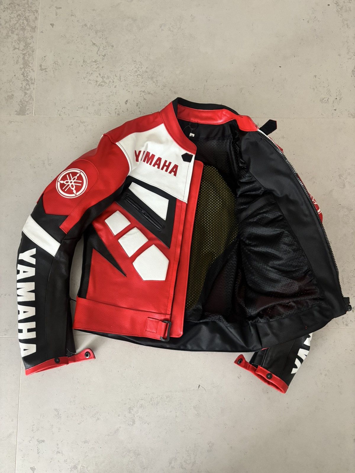 Yamaha Red/blk/wht leather yamaha racing jacket Size US M / EU 48-50 / 2 - 3 Thumbnail