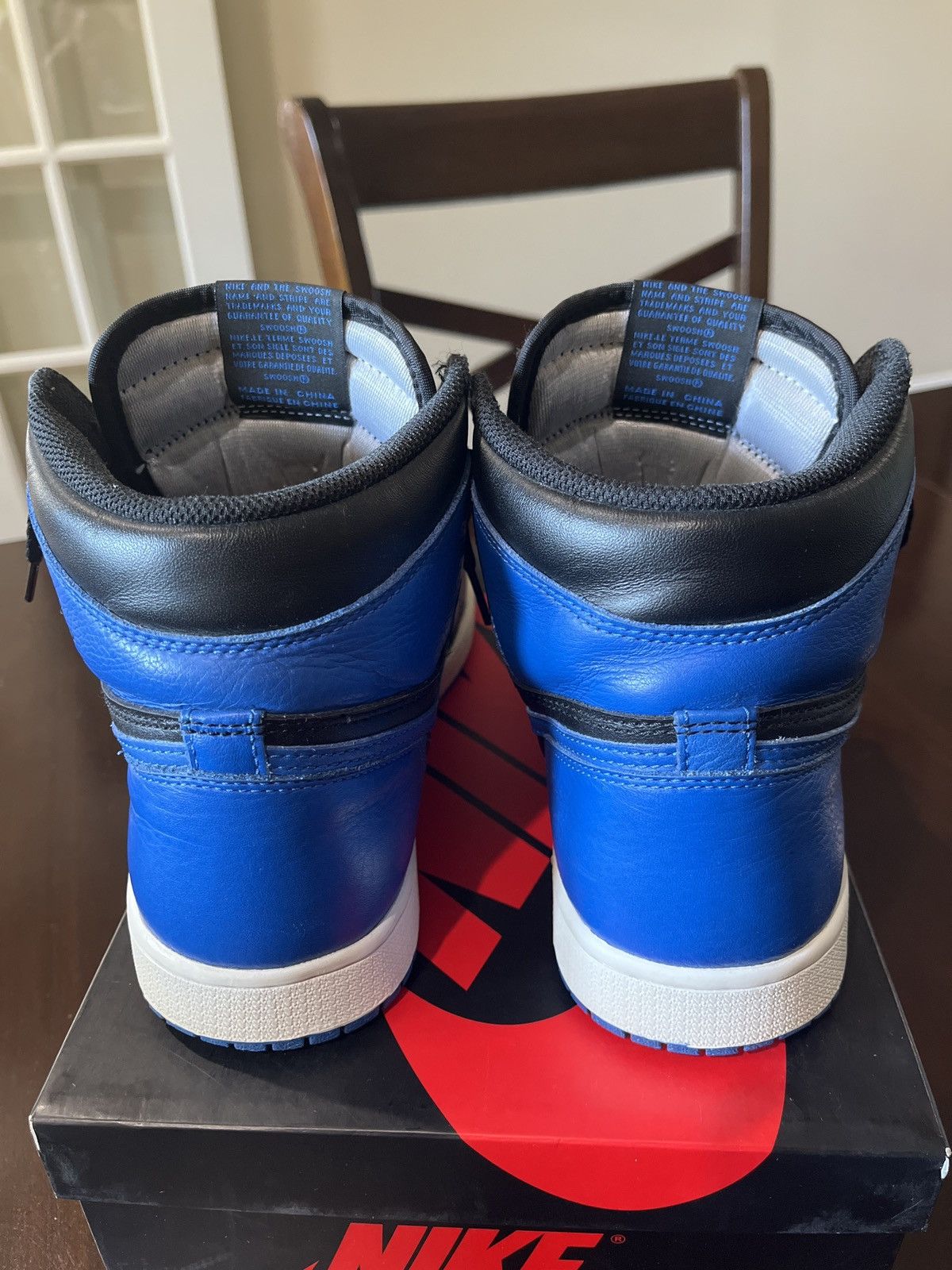 Jordan Brand × Nike Nike Air Jordan Retro 1 High OG Royal 2017 Size US 9.5 / EU 42-43 - 4 Thumbnail