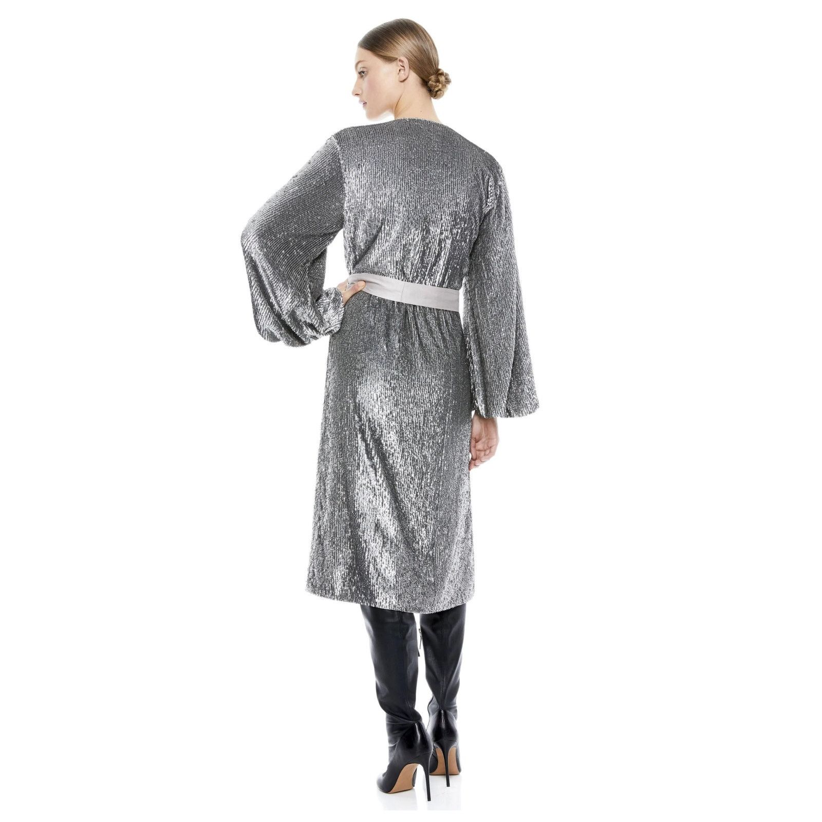 Alice + Olivia NWT ALICE + OLIVIA Anne Sequin Long Sleeve Wrap Dress Size 2 Size XS / US 0-2 / IT 36-38 - 2 Thumbnail