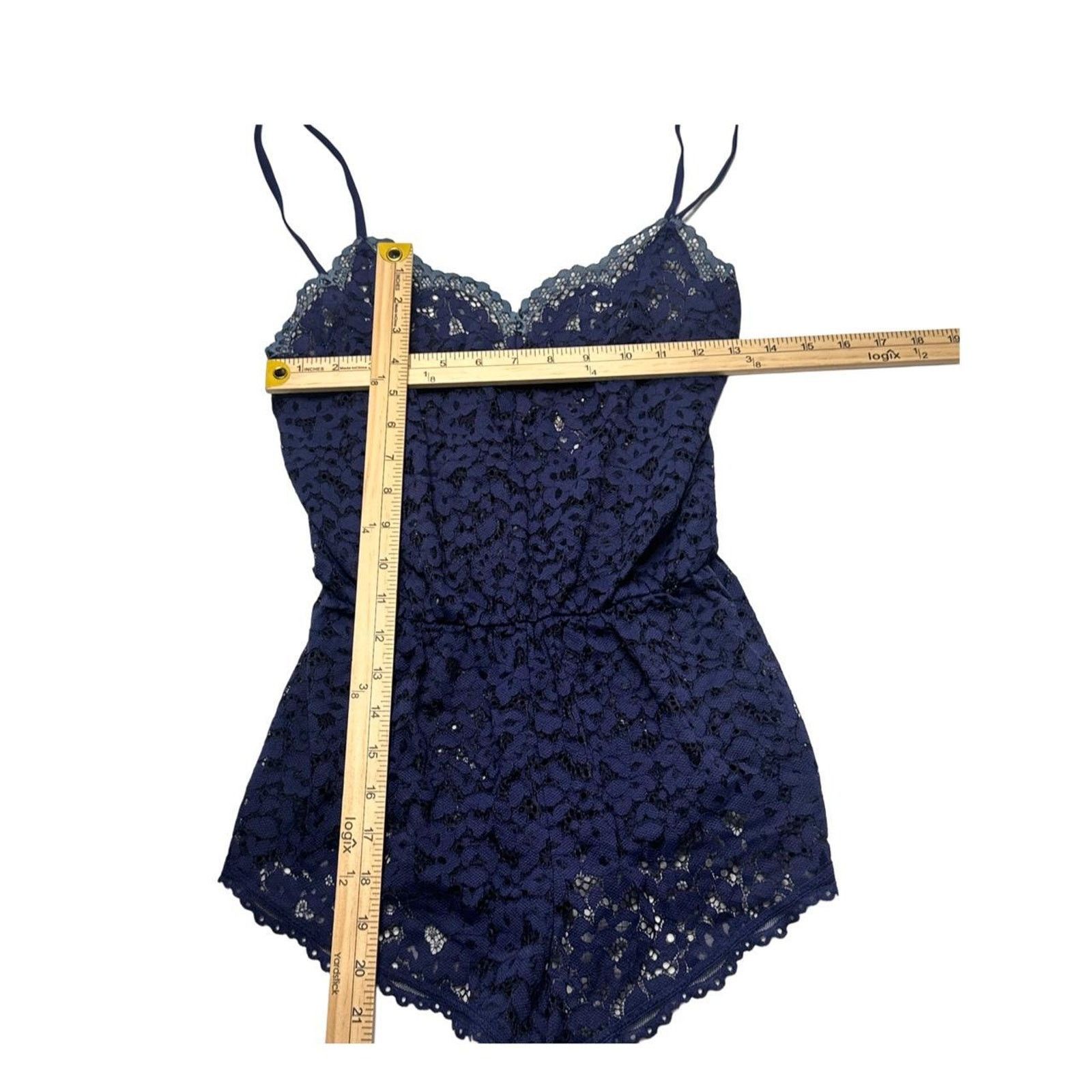 Victoria's Secret Victorias Secret Size Small Vintage Laced Sheer Romper Size 27" / US 4 / IT 40 - 2 Thumbnail