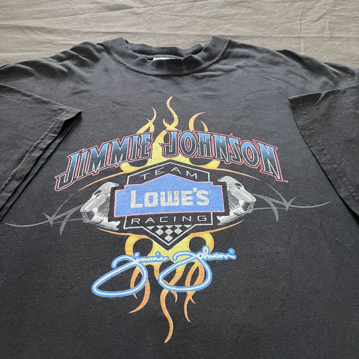 NASCAR Vintage Y2K Jimmy Johnson Lowes Team Racing Tee 2XL Faded Size US XXL / EU 58 / 5 - 1 Thumbnail