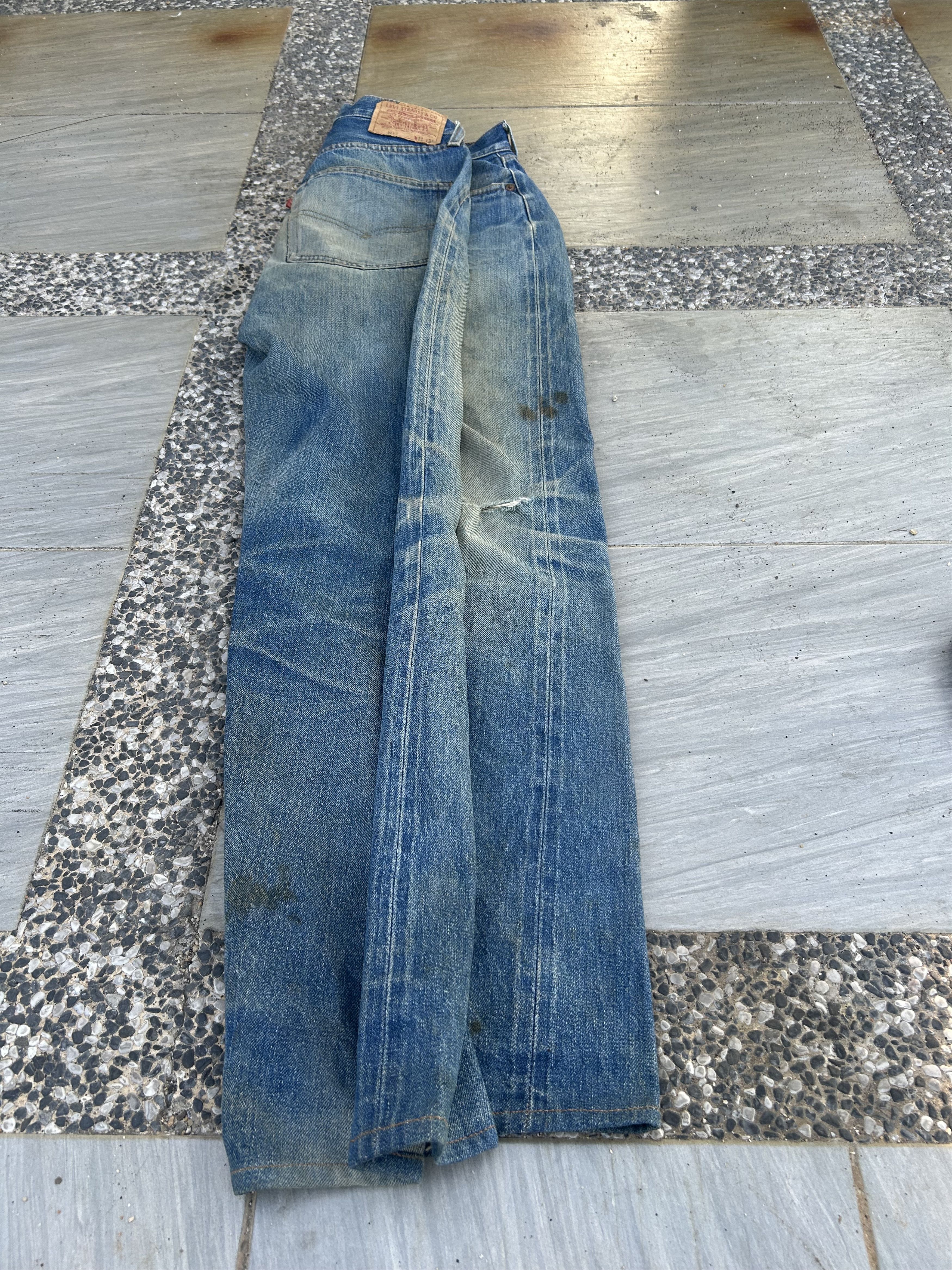 Levi's Vintage Clothing Trashed distressed vintage Levis Big E Lvc 110years Size US 30 / EU 46 - 2 Thumbnail