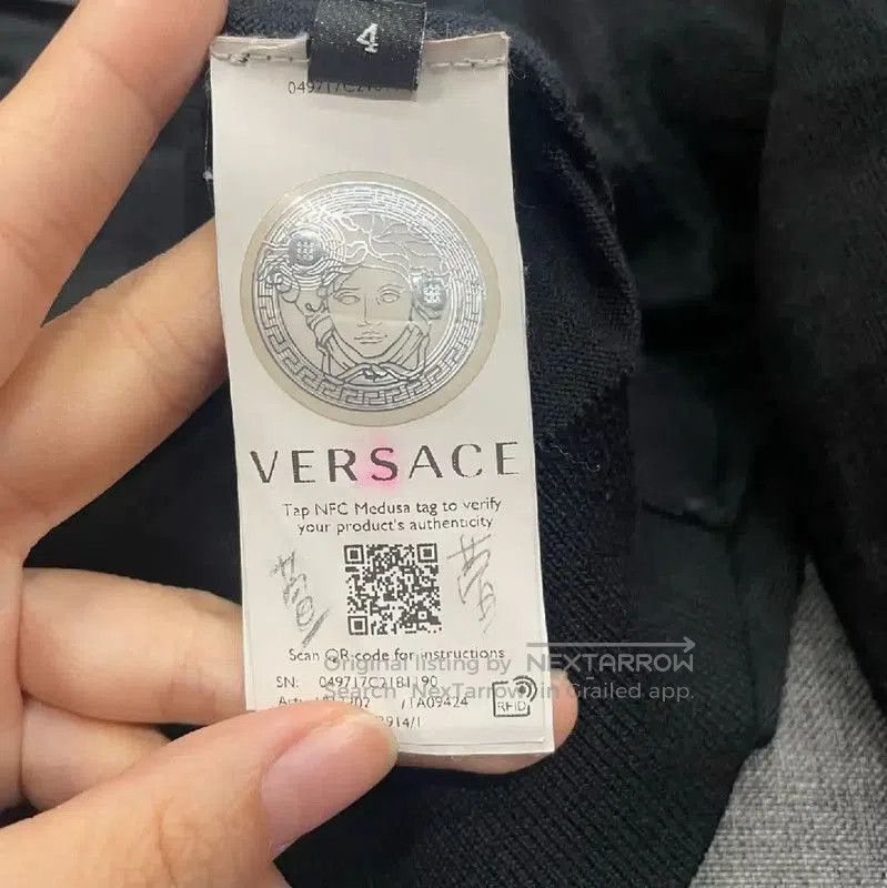 Versace Versace Black Wool Cardigan for Women . Size M / US 6-8 / IT 42-44 - 4 Thumbnail
