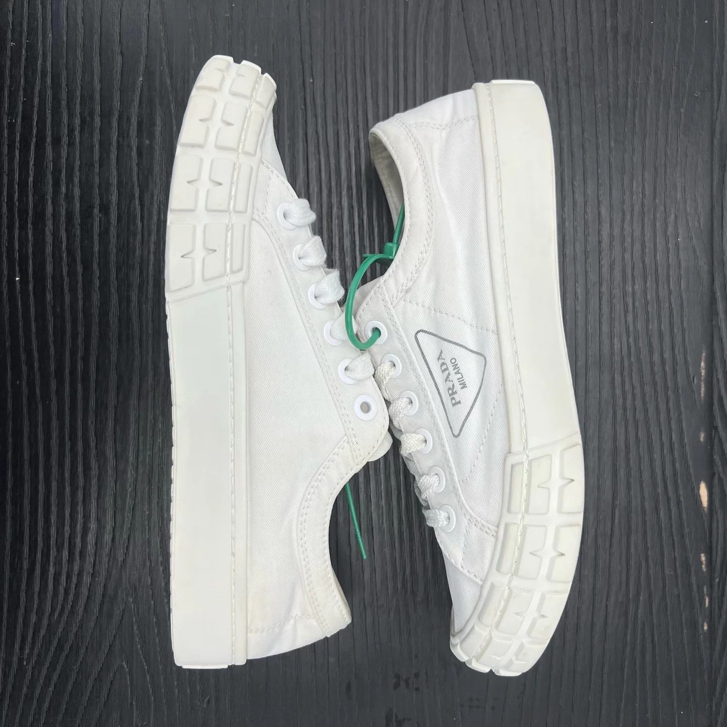 Prada Prada Wheel Canvas White Sneakers US6 Boxed Like New Size US 7 / EU 40 - 2 Thumbnail