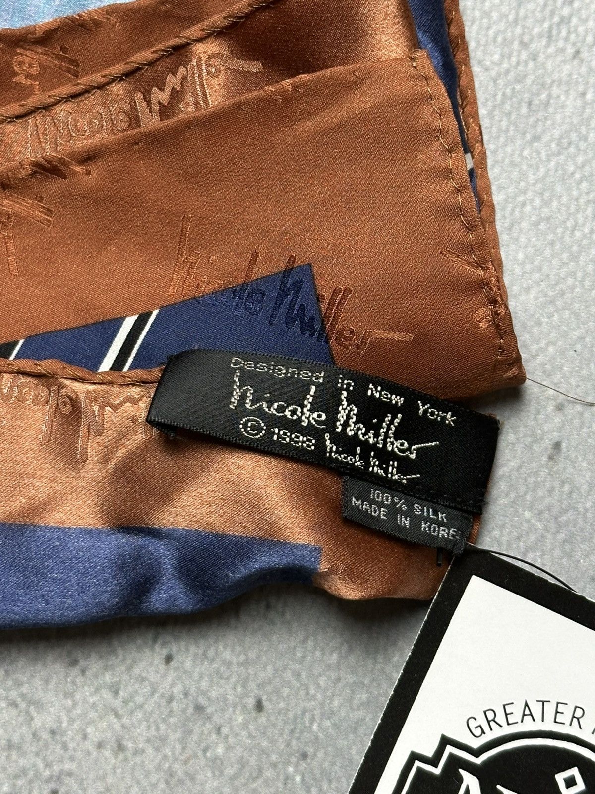 Nicole Miller Nicole Miller 1998 Silk Scarf Times Square New York 90s Hype Size ONE SIZE - 3 Thumbnail