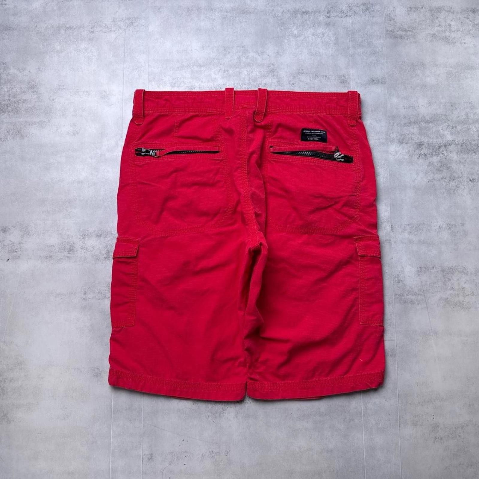 Armani Exchange Y2K Armani Exchange Cargo 00s Red Zipper Pockets Shorts Size US 29 - 2 Thumbnail