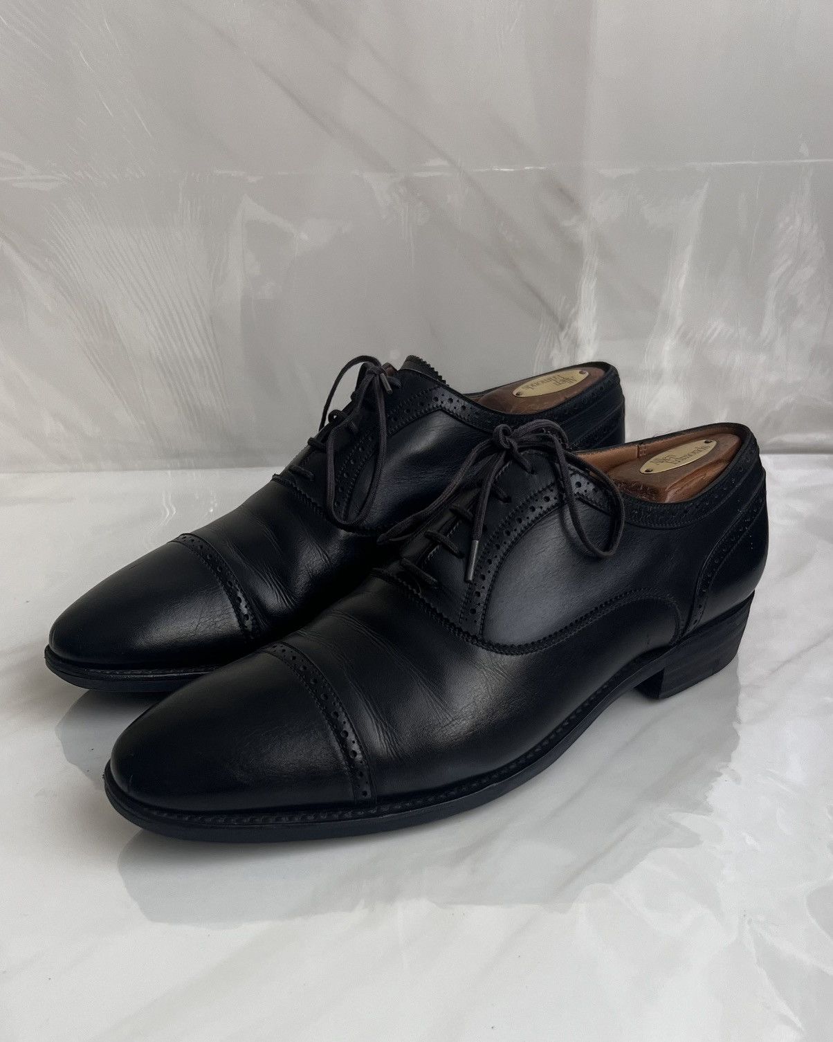 J.M. Weston J.M Weston Black Cap-Toe Quarter Brogue oxford Dress shoe Size US 7 / EU 40 - 3 Thumbnail