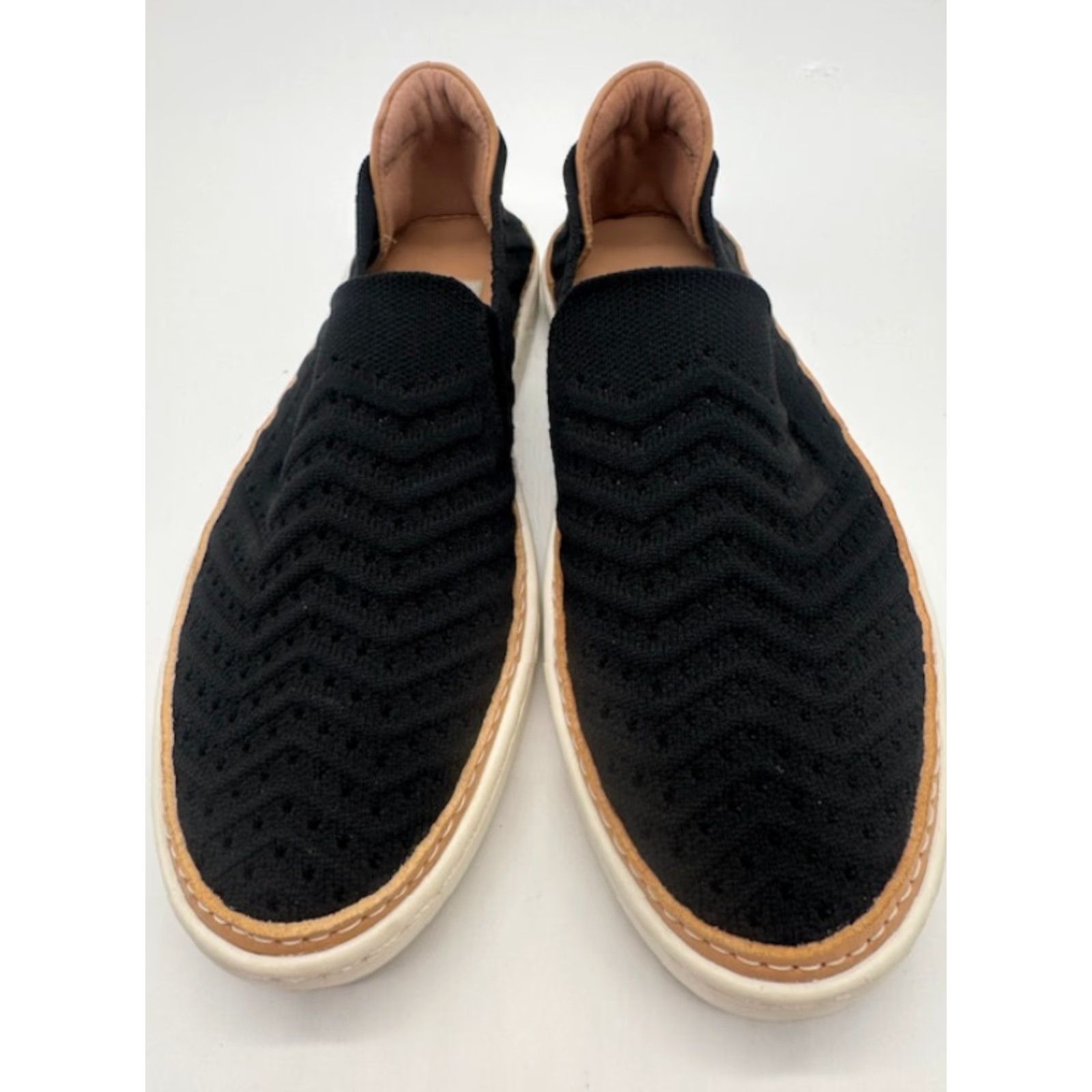 Ugg UGG Sammy Knit Chevron Sneakers Women's 5.5 Black Knit Chevron Flat Slip On Casual Shoes Size US 4 / IT 34 - 4 Thumbnail