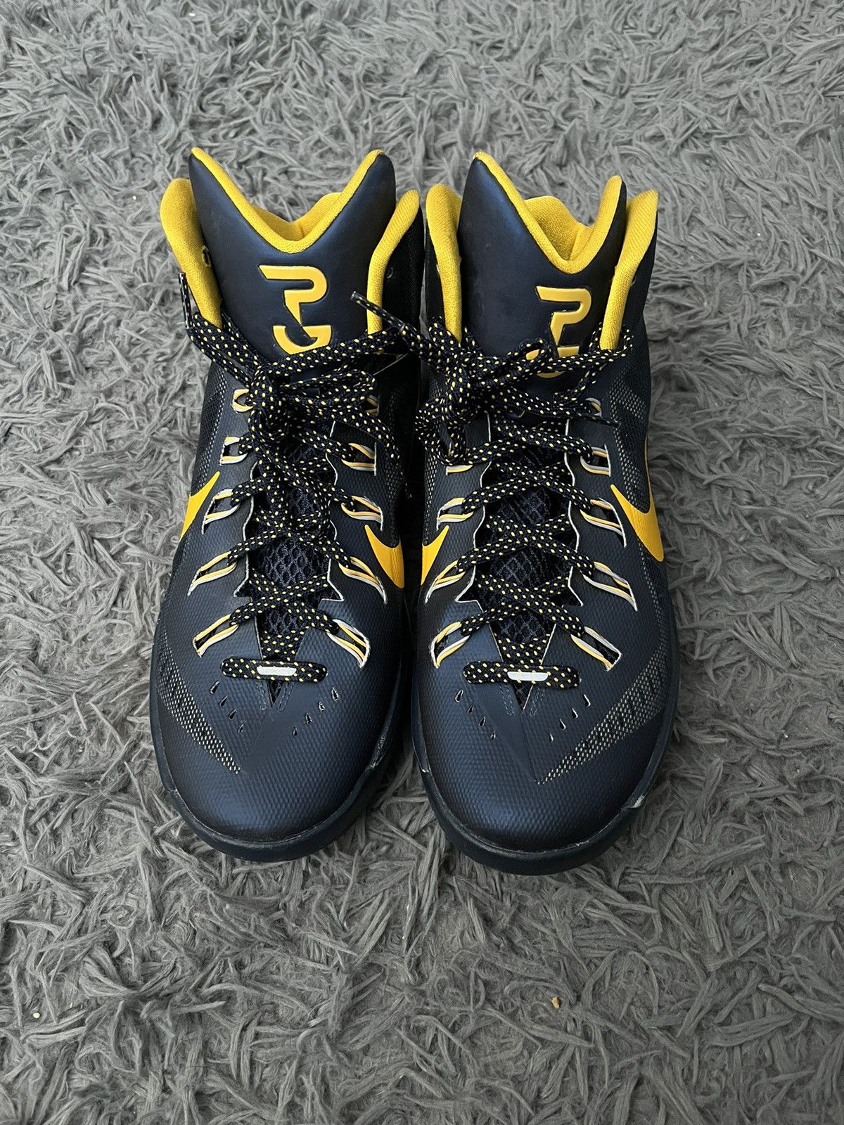 Nike Rare Nike Hyperdunk Paul George 2014 “Pacers” Size 9.5 Size US 9.5 / EU 42-43 - 2 Thumbnail