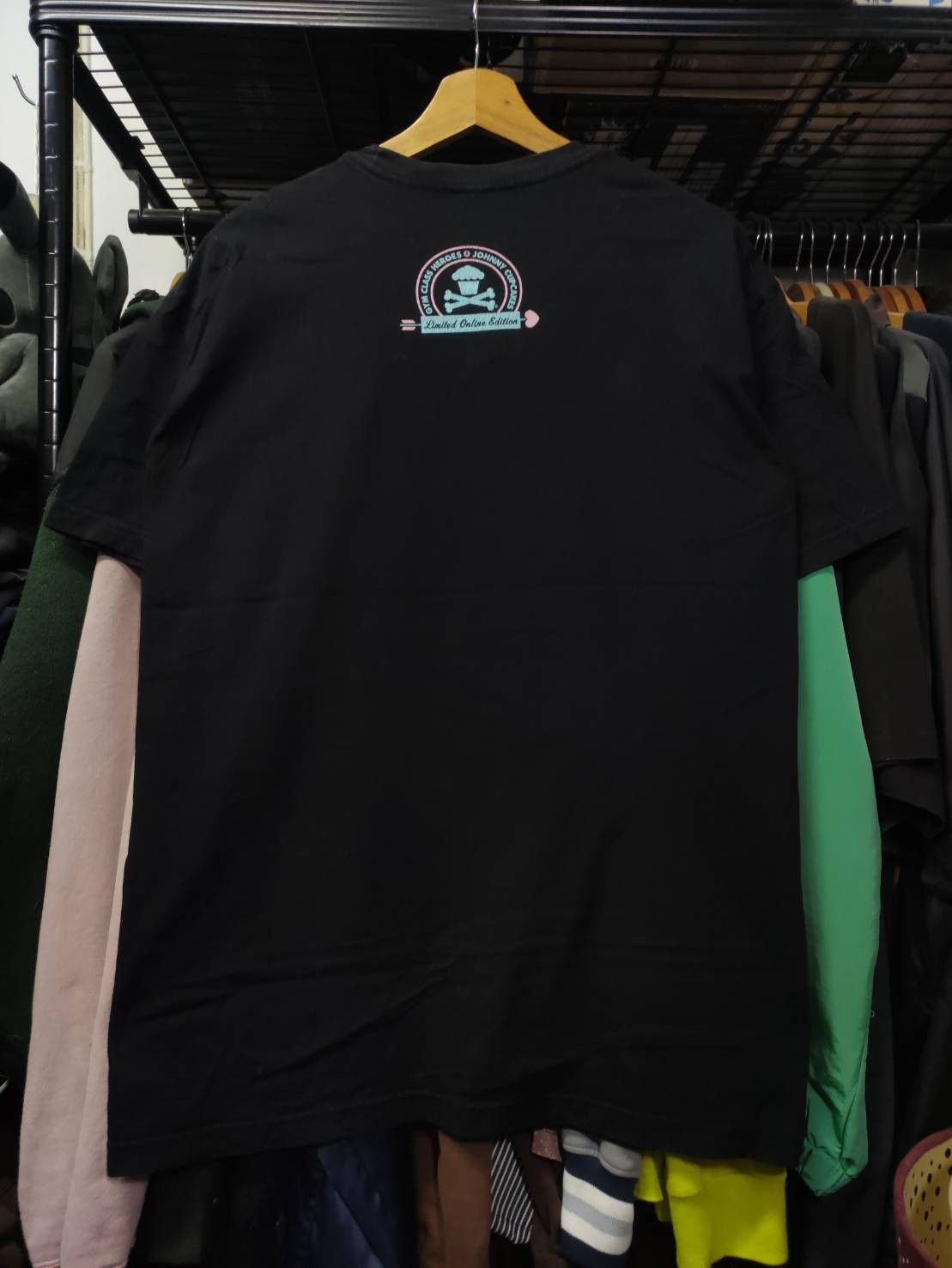 Johnny Cupcakes Johnny Cupcakes x Gym Class Heroes Limited Edition T-Shirt Size US XL / EU 56 / 4 - 2 Thumbnail