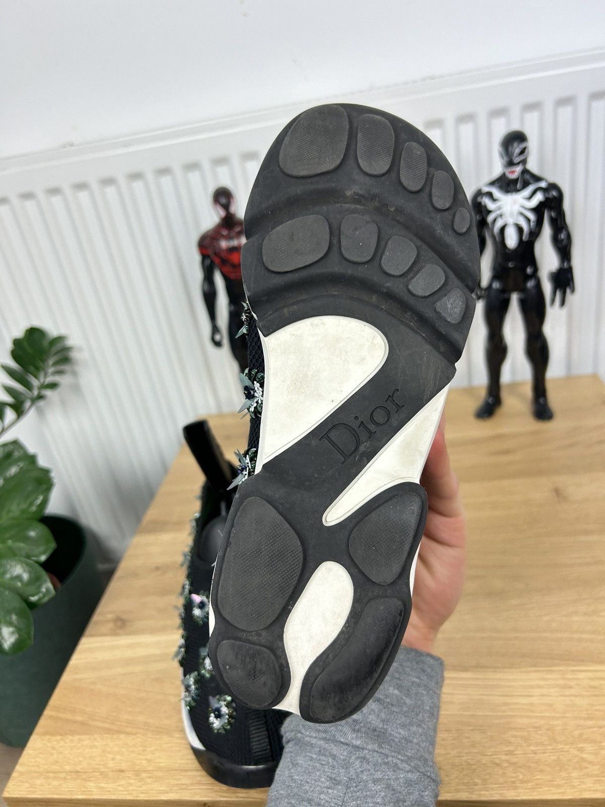 Dior Christian Dior Mesh Embellished sneaker Size US 6 / IT 36 - 11 Thumbnail