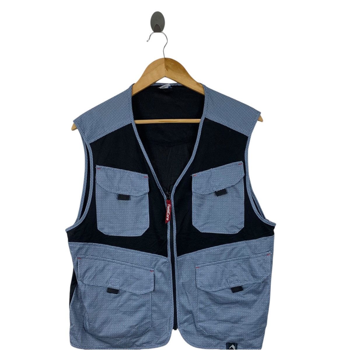 Vintage Vintage FIELDCORE JAPAN Reflective Logo Outdoor Vest Jacket Size US L / EU 52-54 / 3 - 4 Thumbnail
