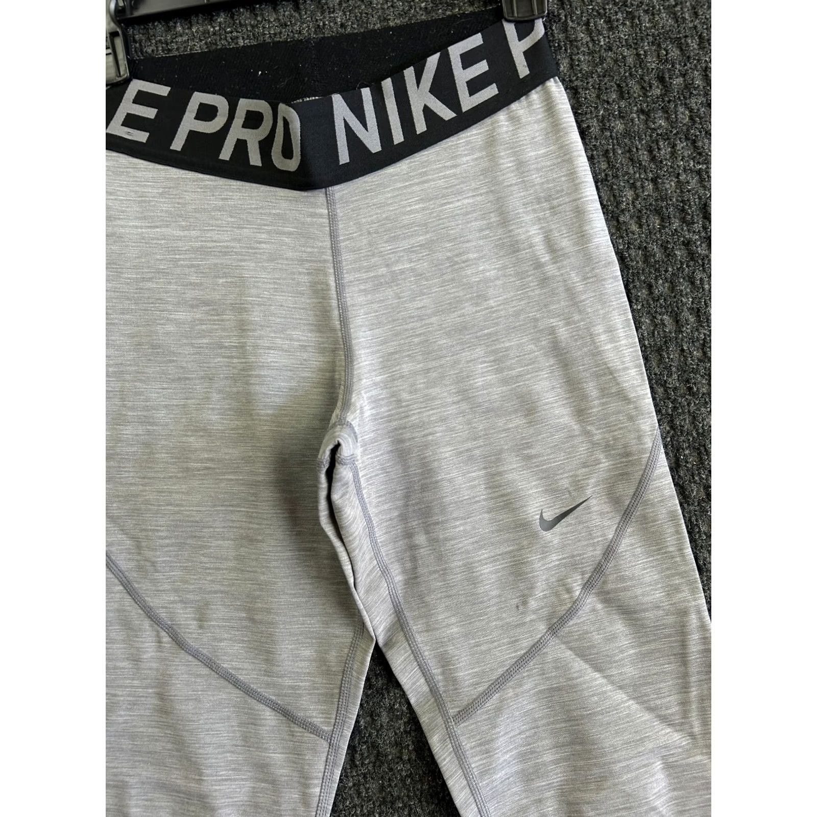 Nike Nike Pro Womens Legging Mid-Rise Gray M Spellout Waist Band AO9970-063 Size 32" / US 10 / IT 46 - 4 Thumbnail