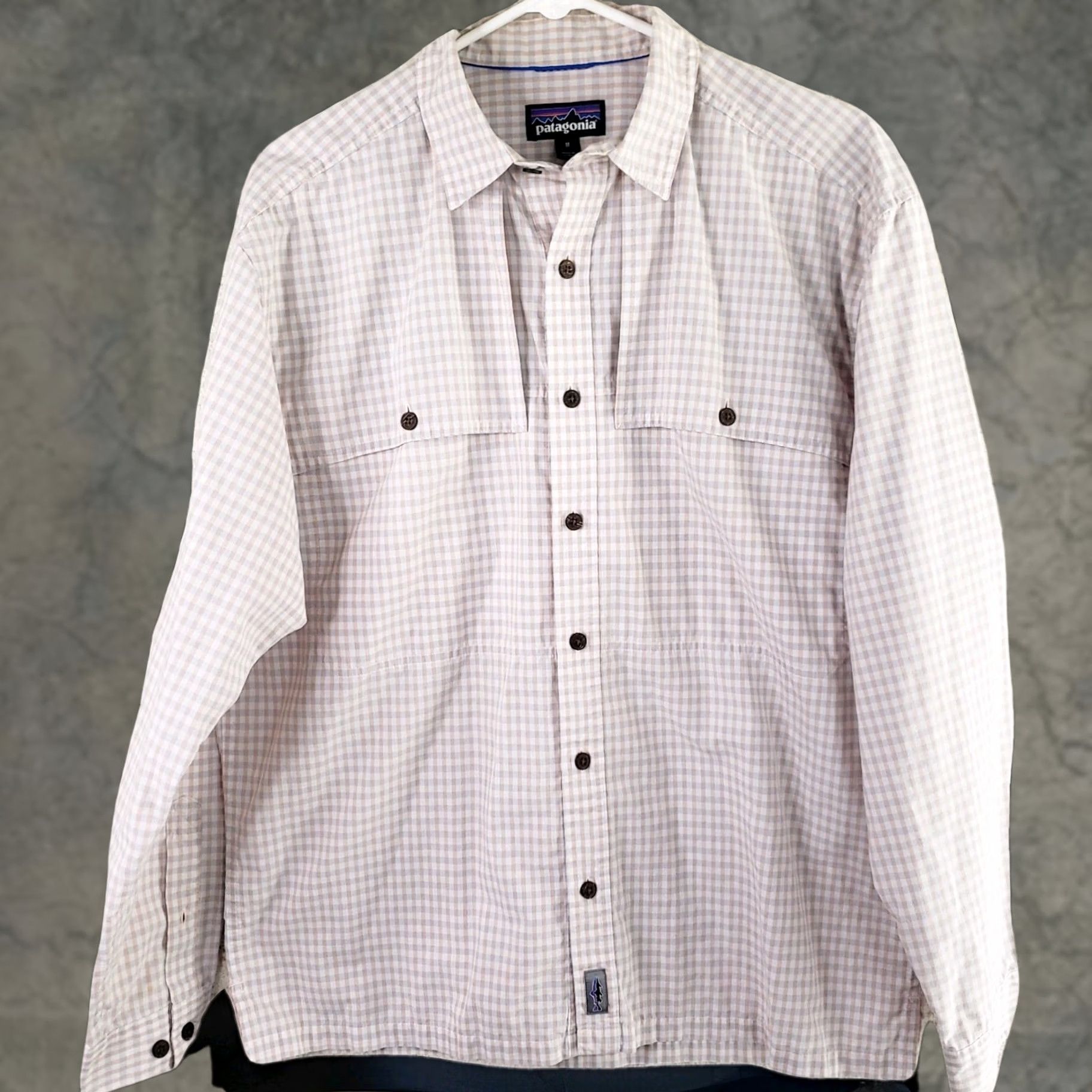 Patagonia Patagonia Shirt Mens Medium Pink Plaid Short Sleeve Button Up Chest Pocket Embroidered Logo Casual Knit Cotton Size US M / EU 48-50 / 2 - 1 Thumbnail
