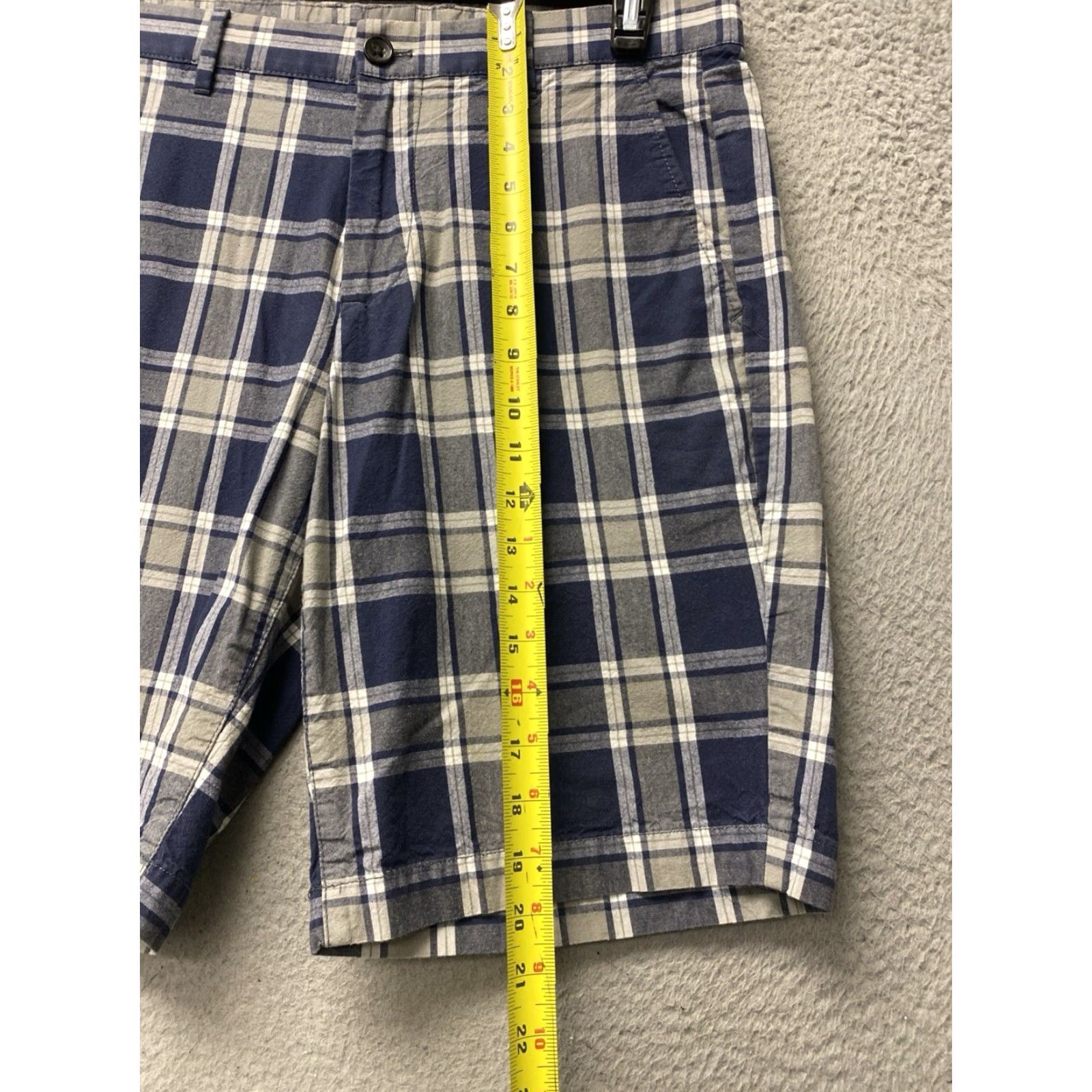 Gap Men's GAP Plaid Walking Shorts Size 33 Casual Chino Bermuda Multicolor Size US 33 - 4 Thumbnail