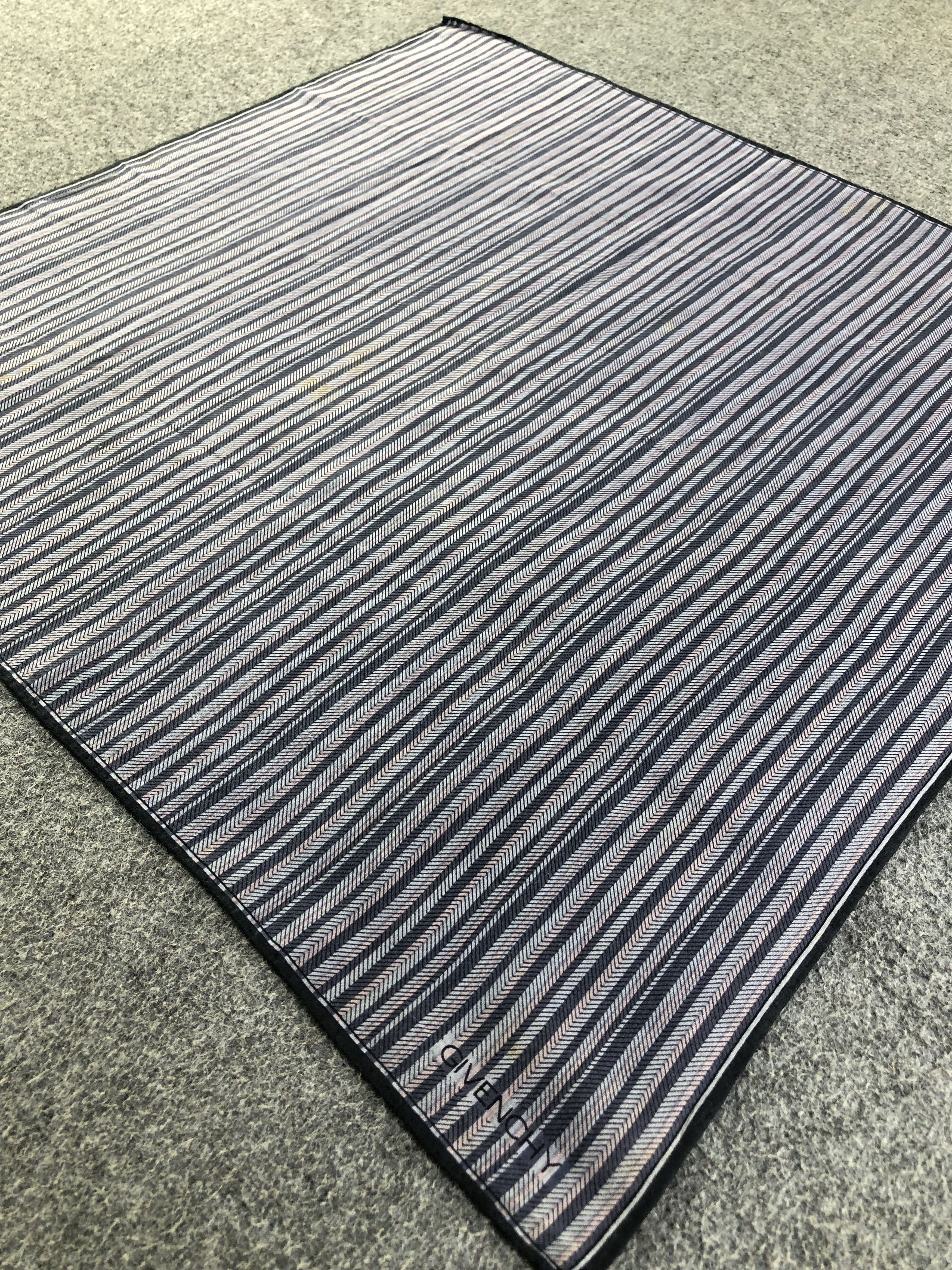 Vintage Givenchy Handkerchief / Bandana / Neckerchief Size ONE SIZE - 4 Thumbnail