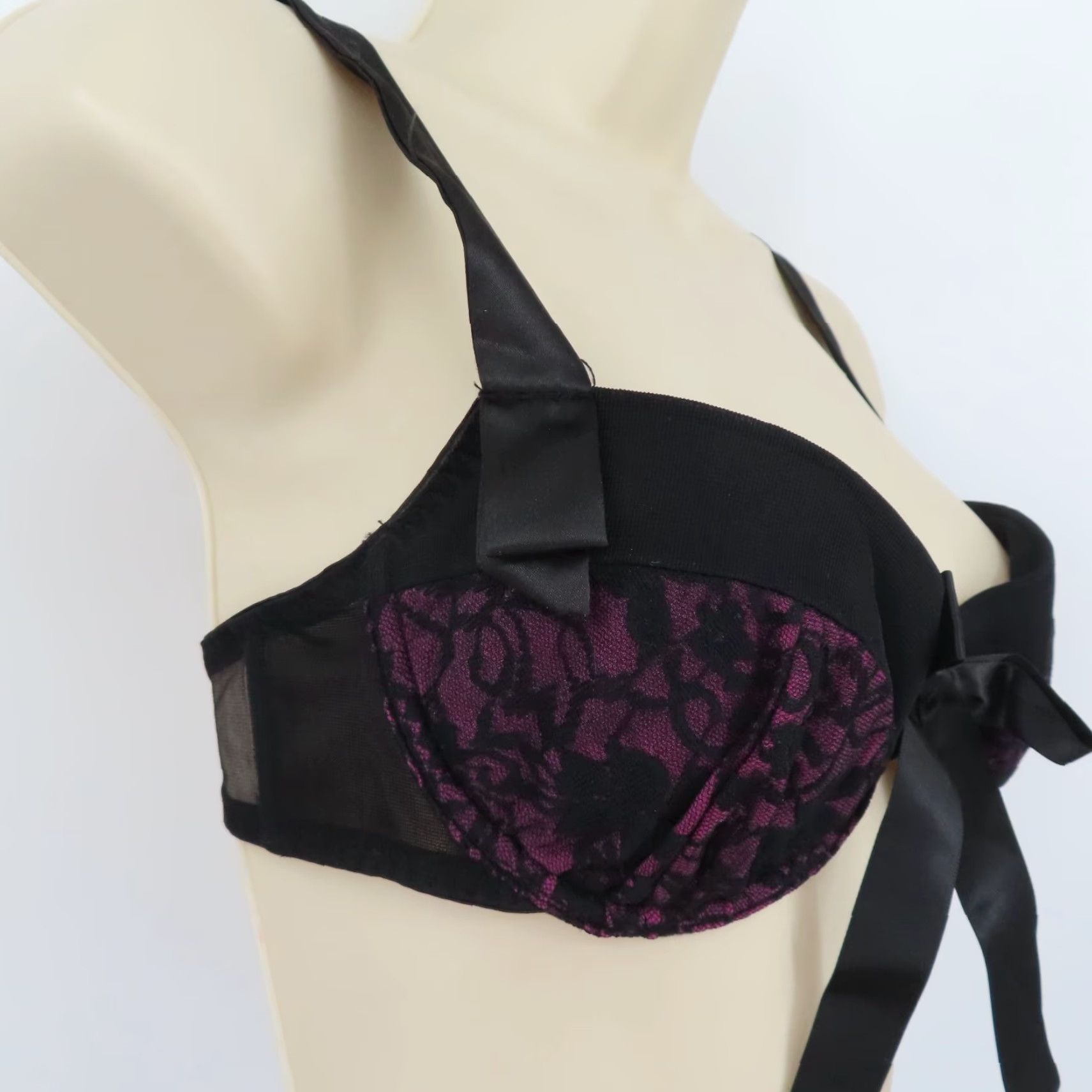 Vintage Frederick's of Hollywood Womens Medium Black Purple Floral Lace Satin Bow Bra Balconette M Underwire Nylon"} Size ONE SIZE - 2 Thumbnail