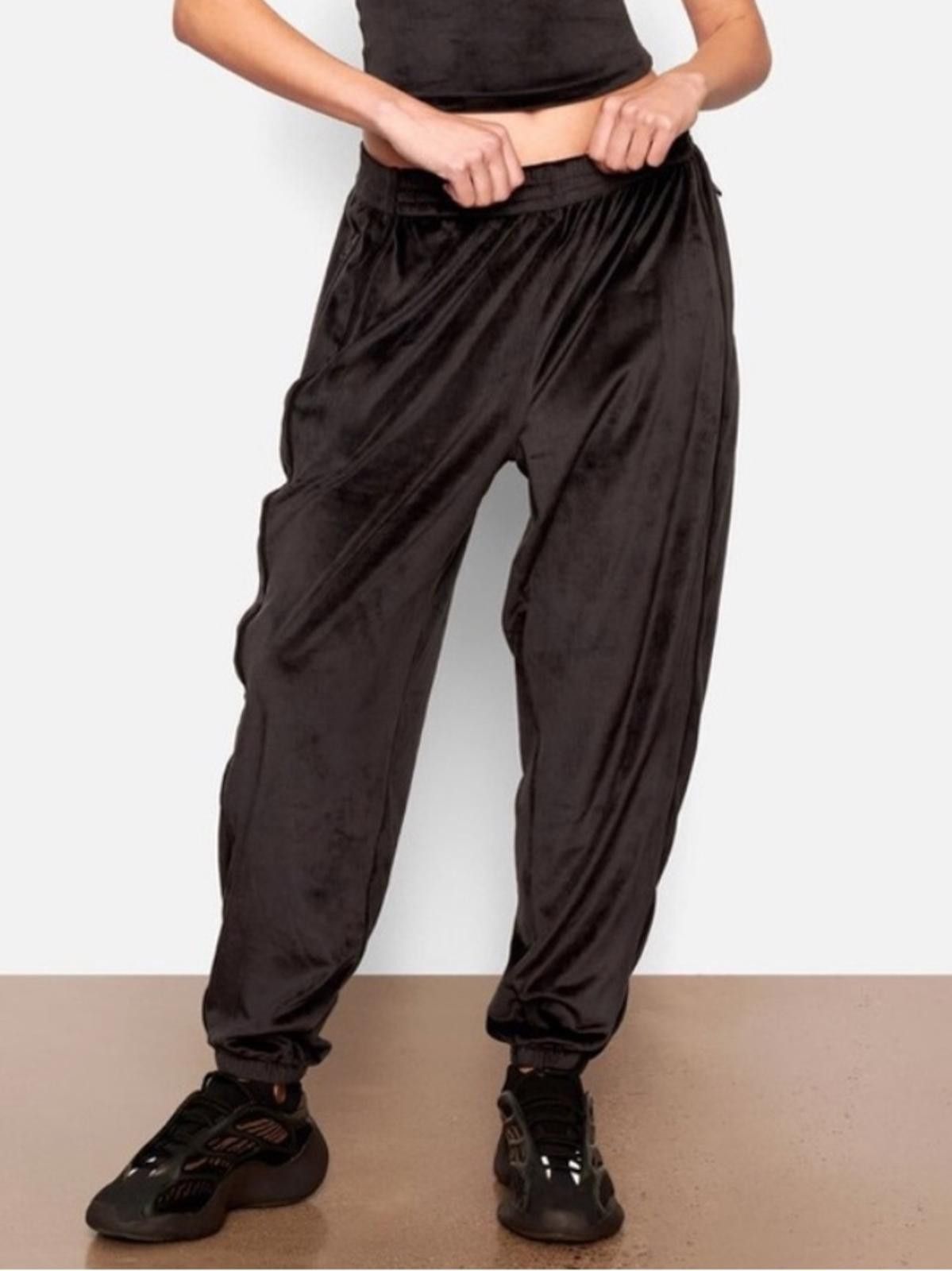 Swims SKIMS / Velour Oversized Track Pants / Black Size 32" / US 10 / IT 46 - 1 Thumbnail