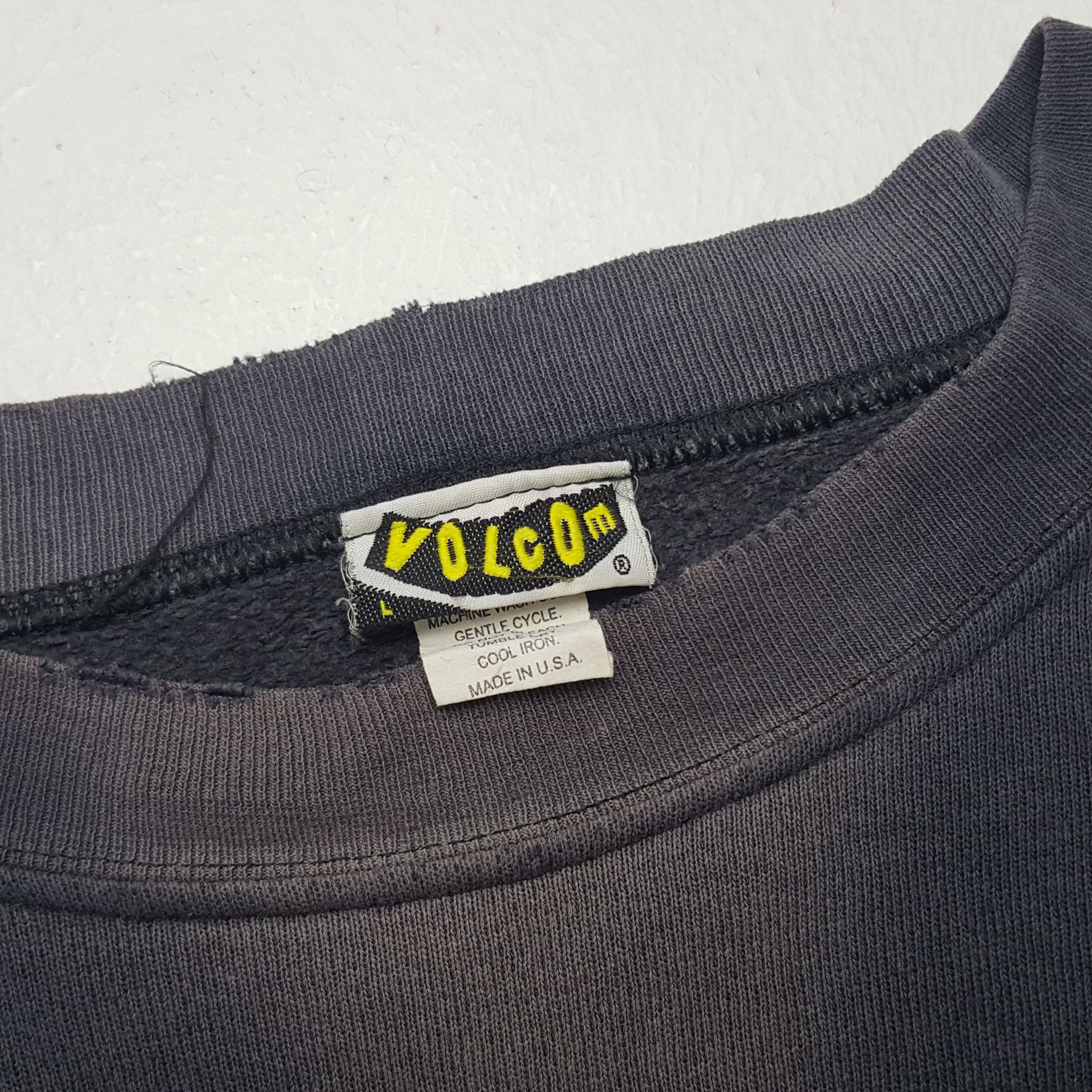 Vintage × Volcom Vintage Volcom Clothing Sweatshirts Size US XL / EU 56 / 4 - 6 Thumbnail
