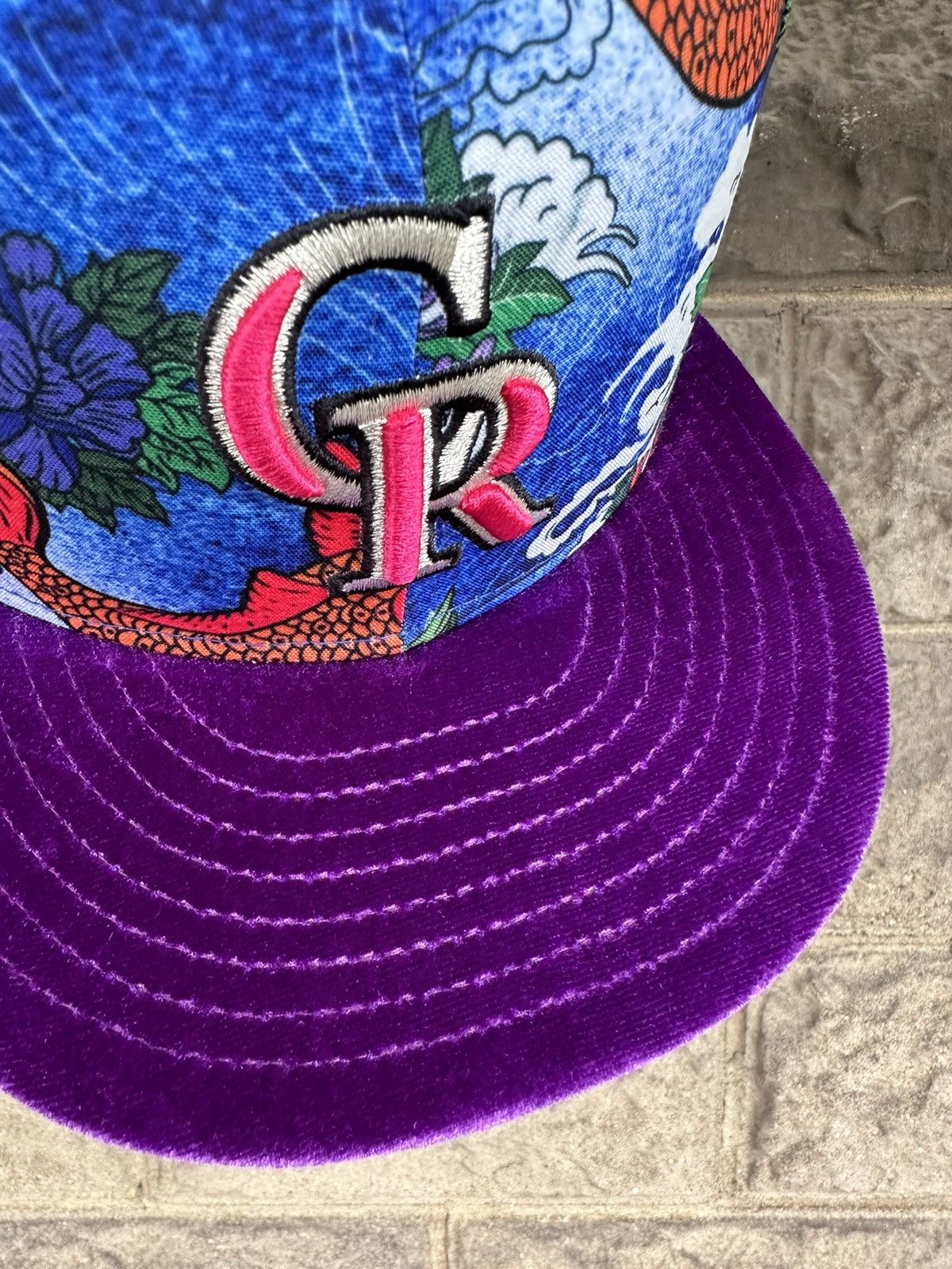 MLB × New Era × Supreme 7 3/8 Colorado Rockies 25th Anniversary Koi Pond Rockwell Size ONE SIZE - 4 Thumbnail