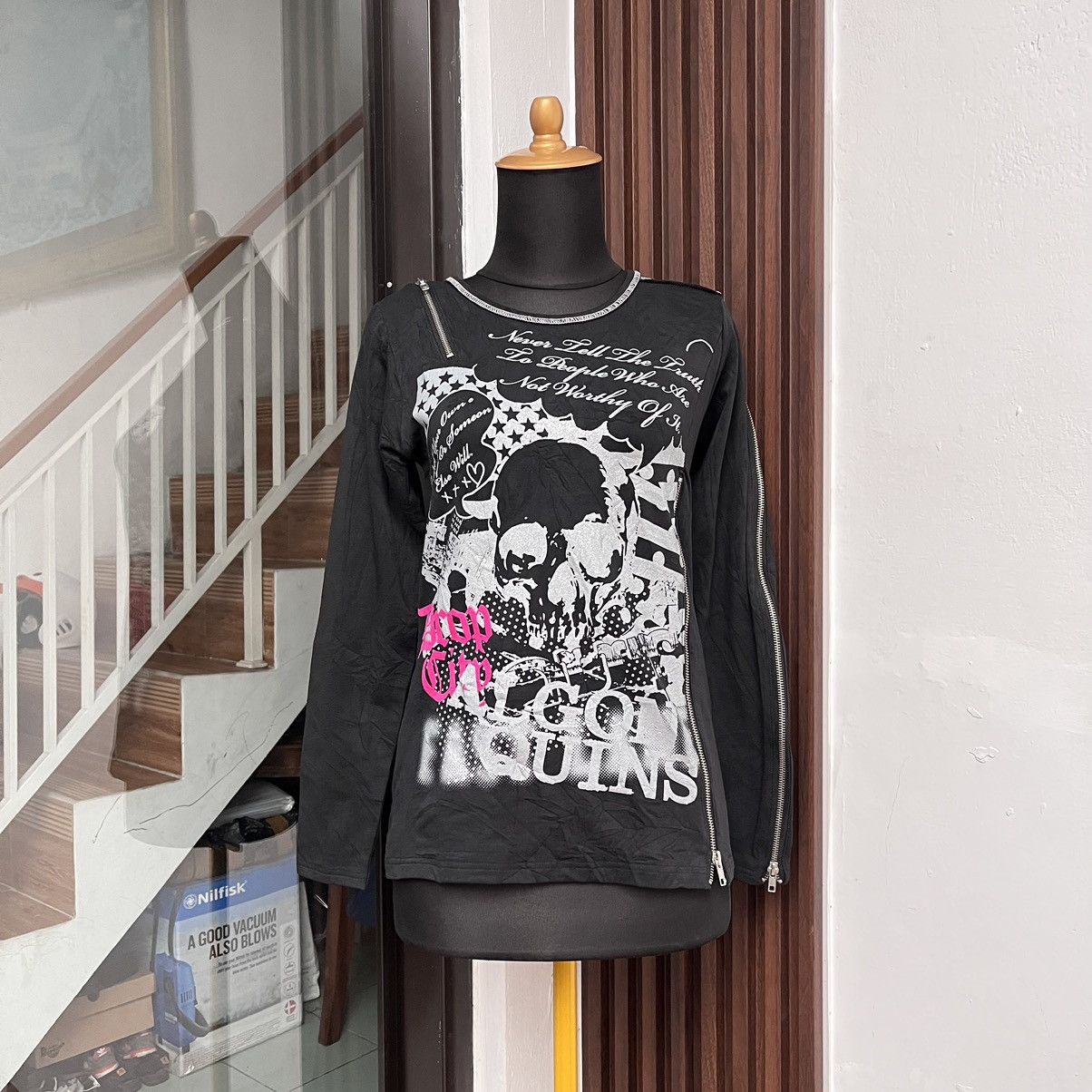 Japanese Brand Bondage Punk T-Shirt Algonquins Seditionaries Multi Zipper Size M / US 6-8 / IT 42-44 - 1 Thumbnail