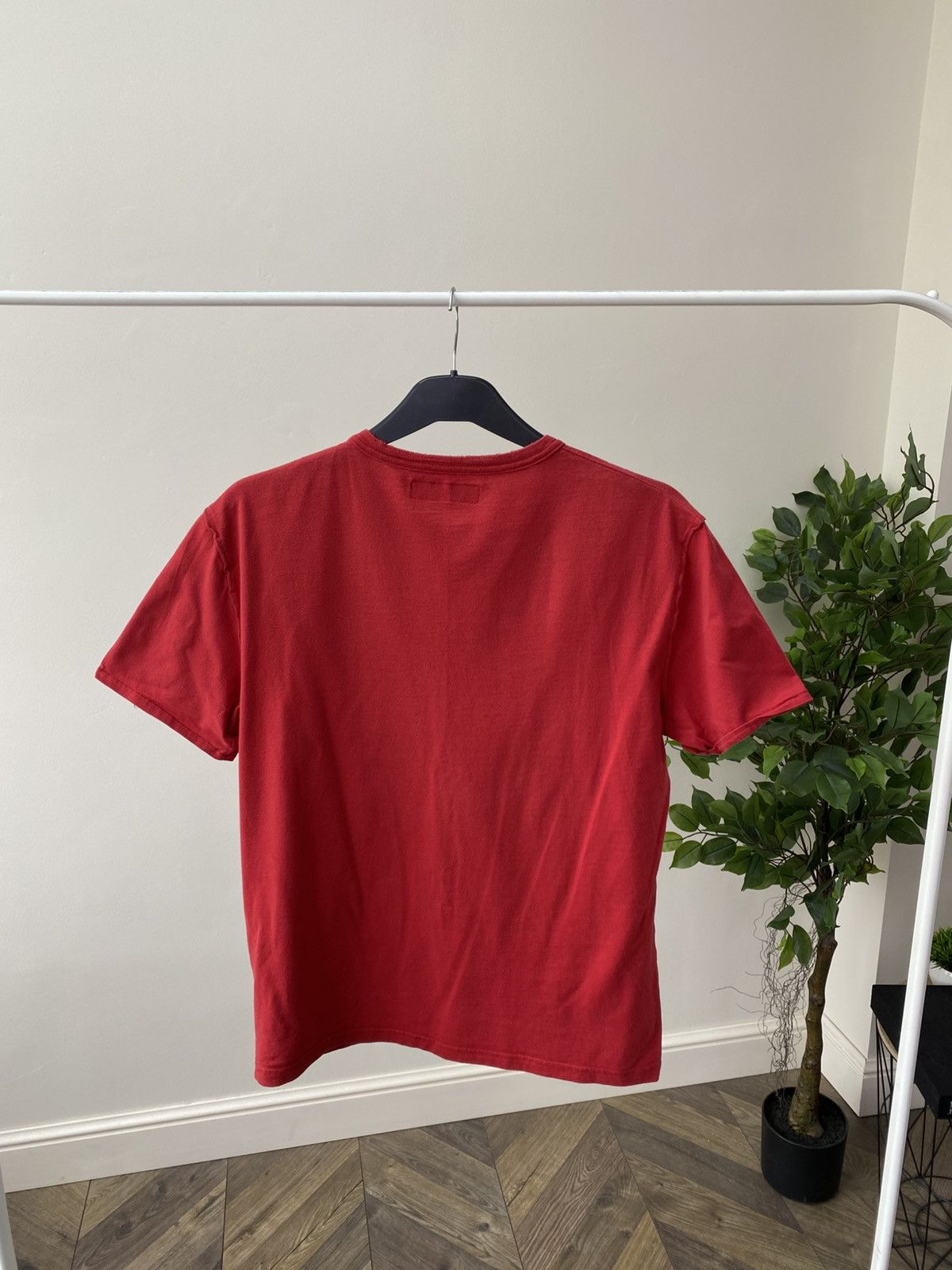 Iceberg × Vintage Vintage Iceberg Y2K red T-Shirt Size US M / EU 48-50 / 2 - 12 Thumbnail