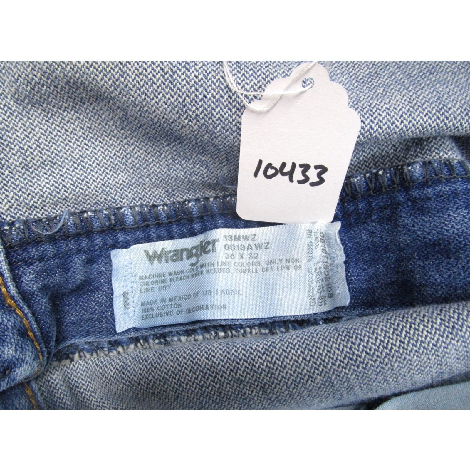 Wrangler Wrangler Jeans Men 36x32 Light Wash Cowboy Cut Western Pants Blue Logo 5-Pocket Regular Fit Cowboys Mens Size US 36 / EU 52 - 8 Thumbnail