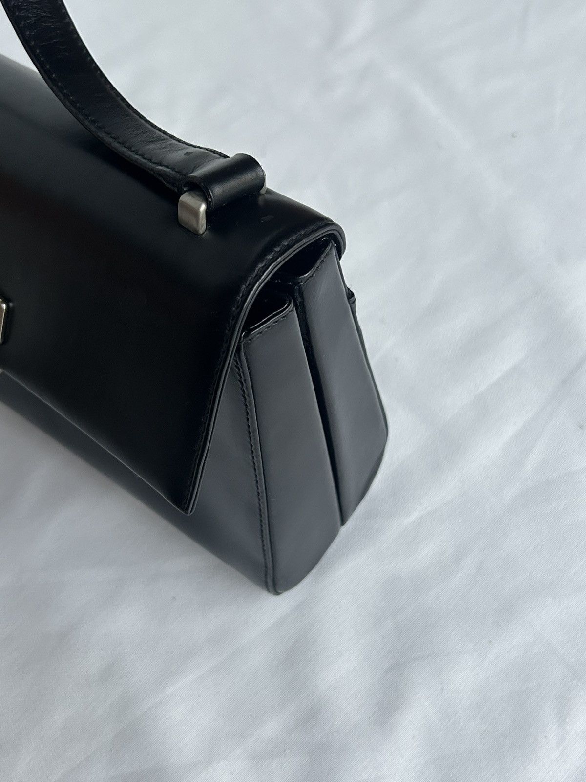 バッグ 00s PRADA archive leather shoulder bag バッグ 00s prada archive leather shoulder tote Shopbop