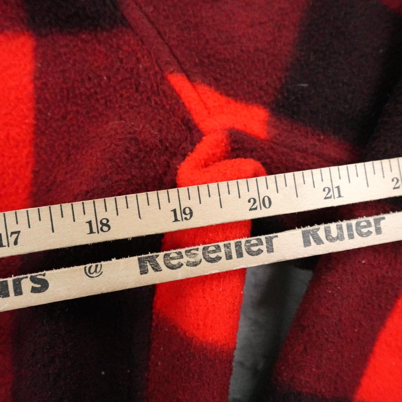 Vintage VINTAGE Columbia Jacket Men S Red Buffalo Plaid Fleece Zip Up 80s Jacket Coat Mid-Length Pockets Zip Stand-Up Collar Mens Size US S / EU 44-46 / 1 - 5 Thumbnail