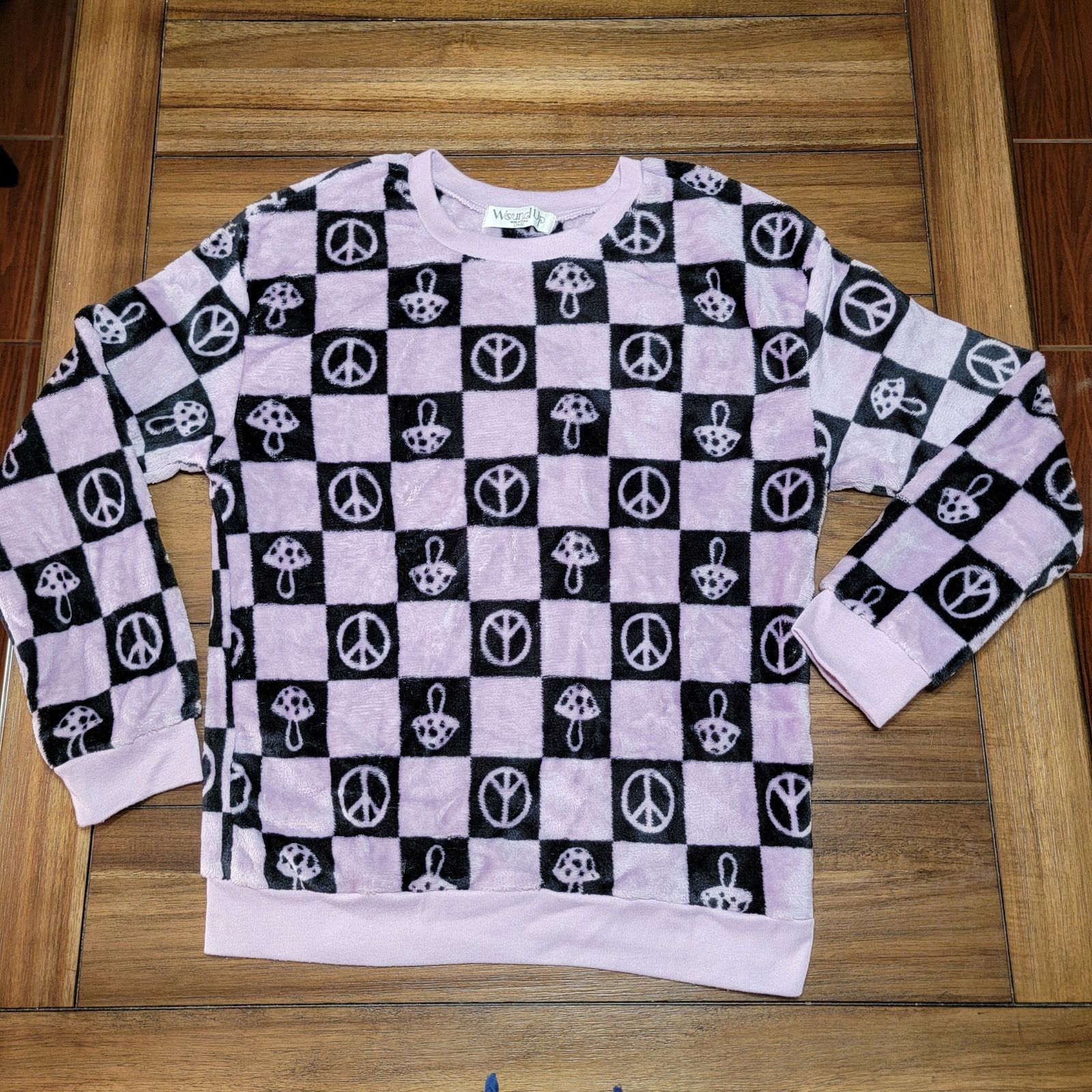 Other Wound Up LS Checkered Fleece Sweater w/ Peace - Size Large Size L / US 10 / IT 46 - 1 Thumbnail