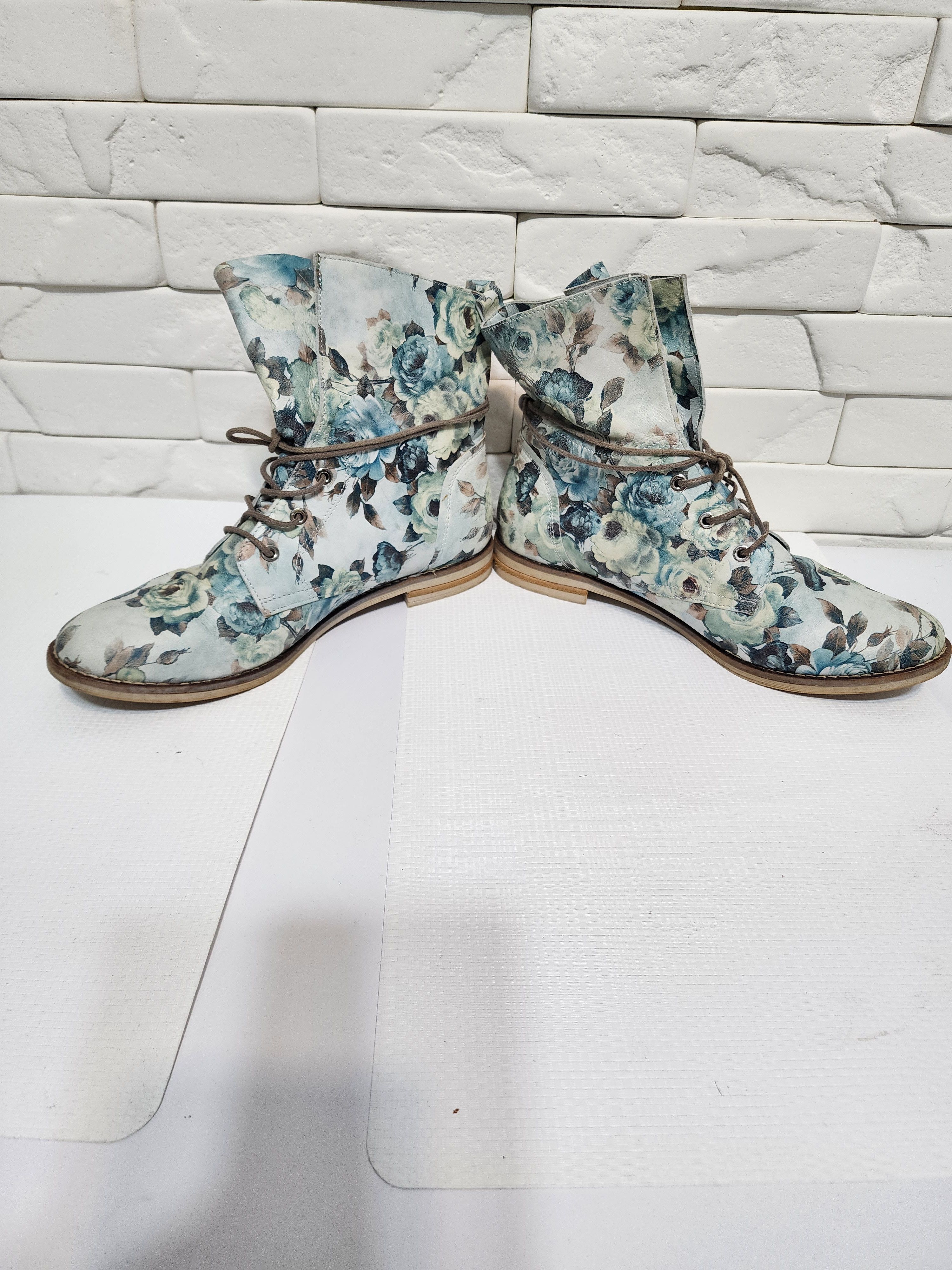 Other Green Leather Boots: Women's Style Shoes, Size US 9 / IT 39 - 2 Thumbnail