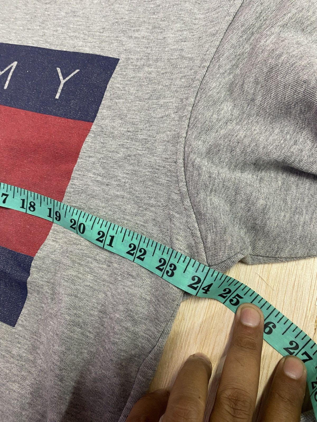 Tommy Hilfiger vintage Tommy Hilfiger sweatshirt with a large flag Size US XL / EU 56 / 4 - 6 Thumbnail