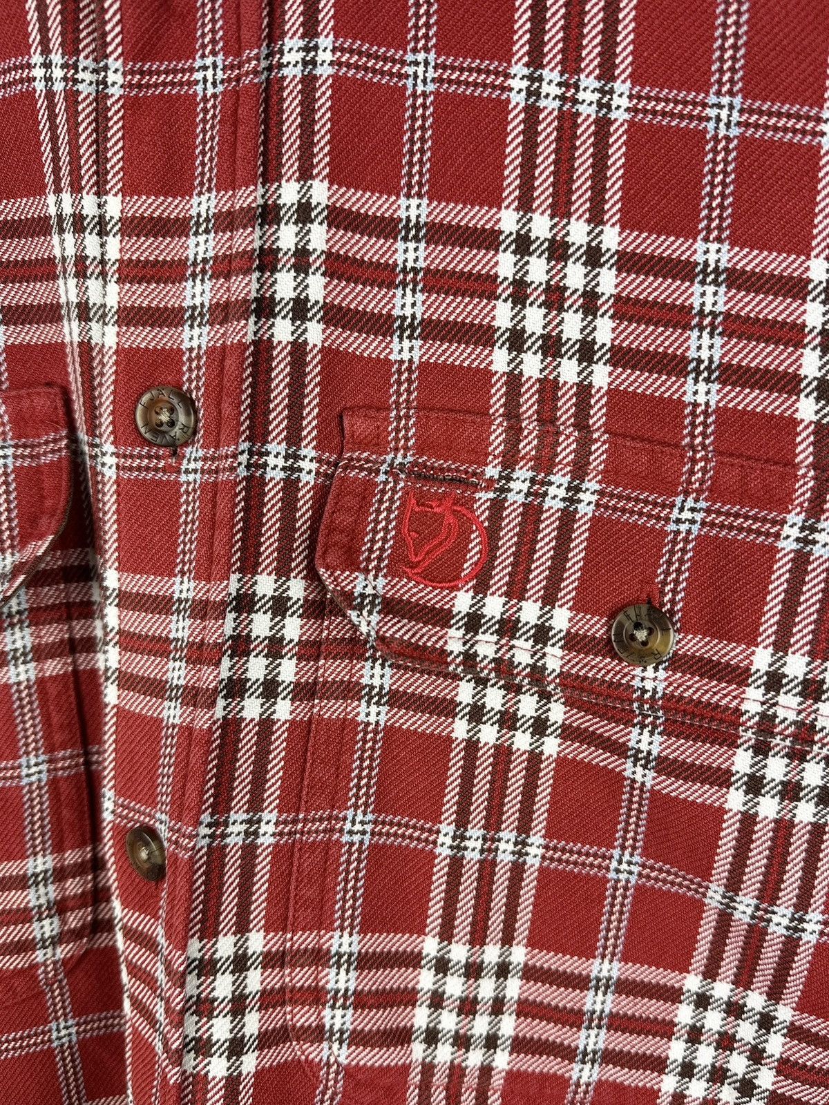 Fjallraven Vintage Fjallraven 88069 Flannel Duck Shirt L/S Button Down Size US L / EU 52-54 / 3 - 5 Thumbnail