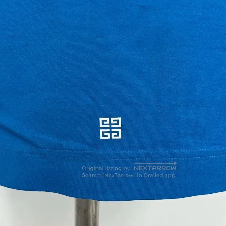 Givenchy Givenchy 4G Stars Slim Fit Short Sleeve Size US M / EU 48-50 / 2 - 5 Thumbnail
