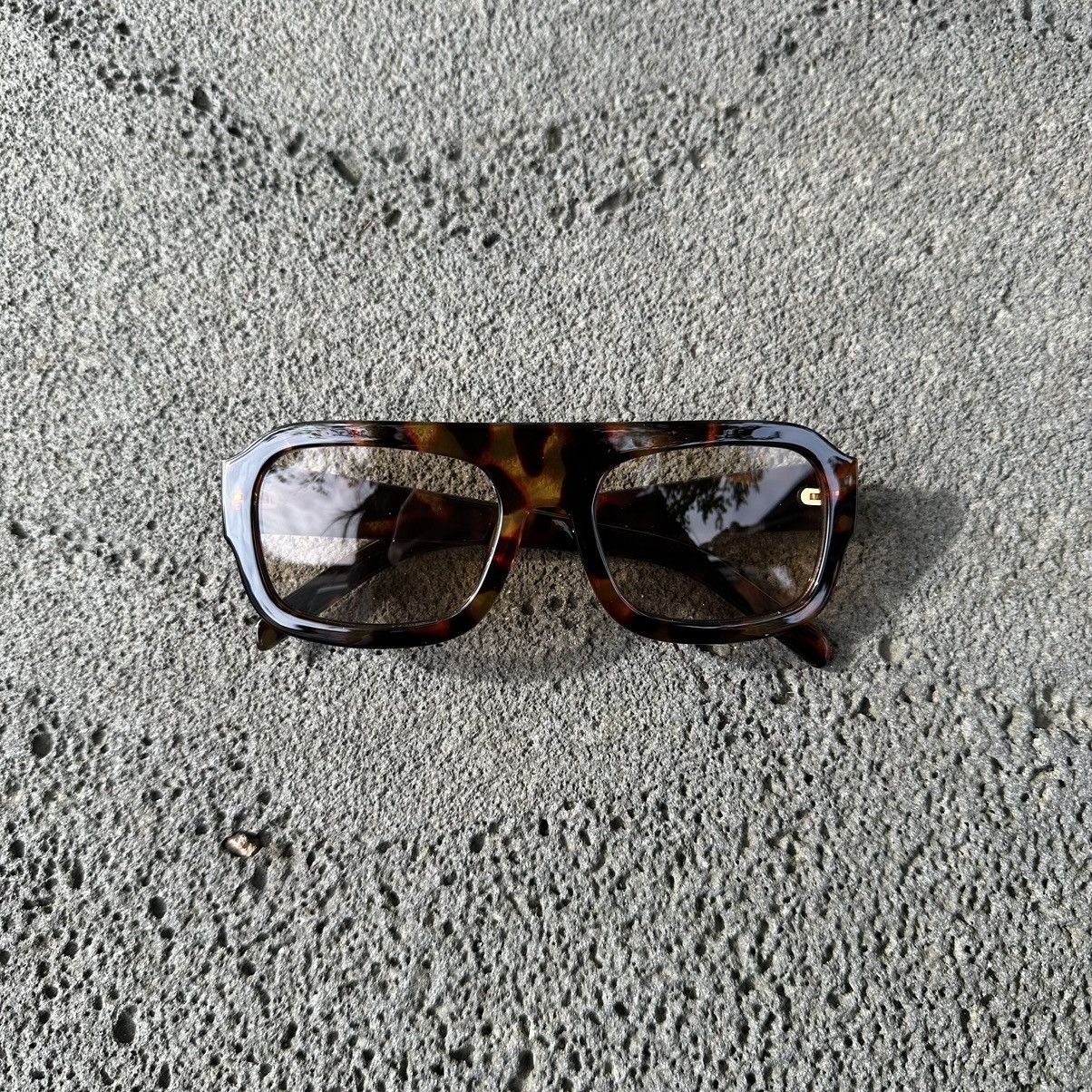 Other Y2K Unisex Sunglasses Retro Fashion Shades KD13139-02 Size ONE SIZE - 1 Thumbnail