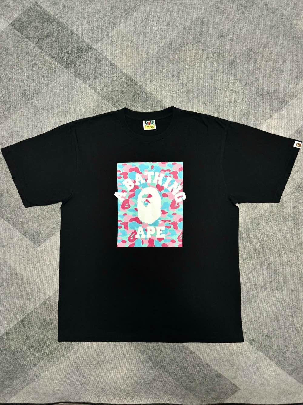 Bape A BATHING APE Miami Camo Ape Head T-Shirt Size 2XL Size US XXL / EU 58 / 5 - 1 Thumbnail