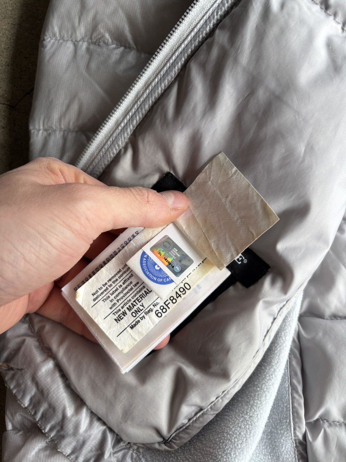 Canada Goose × Vintage Crazy Canada Goose Hybridge Lite Lightweight Puffer Jacket Size XXS / US 00 / IT 34 - 10 Thumbnail