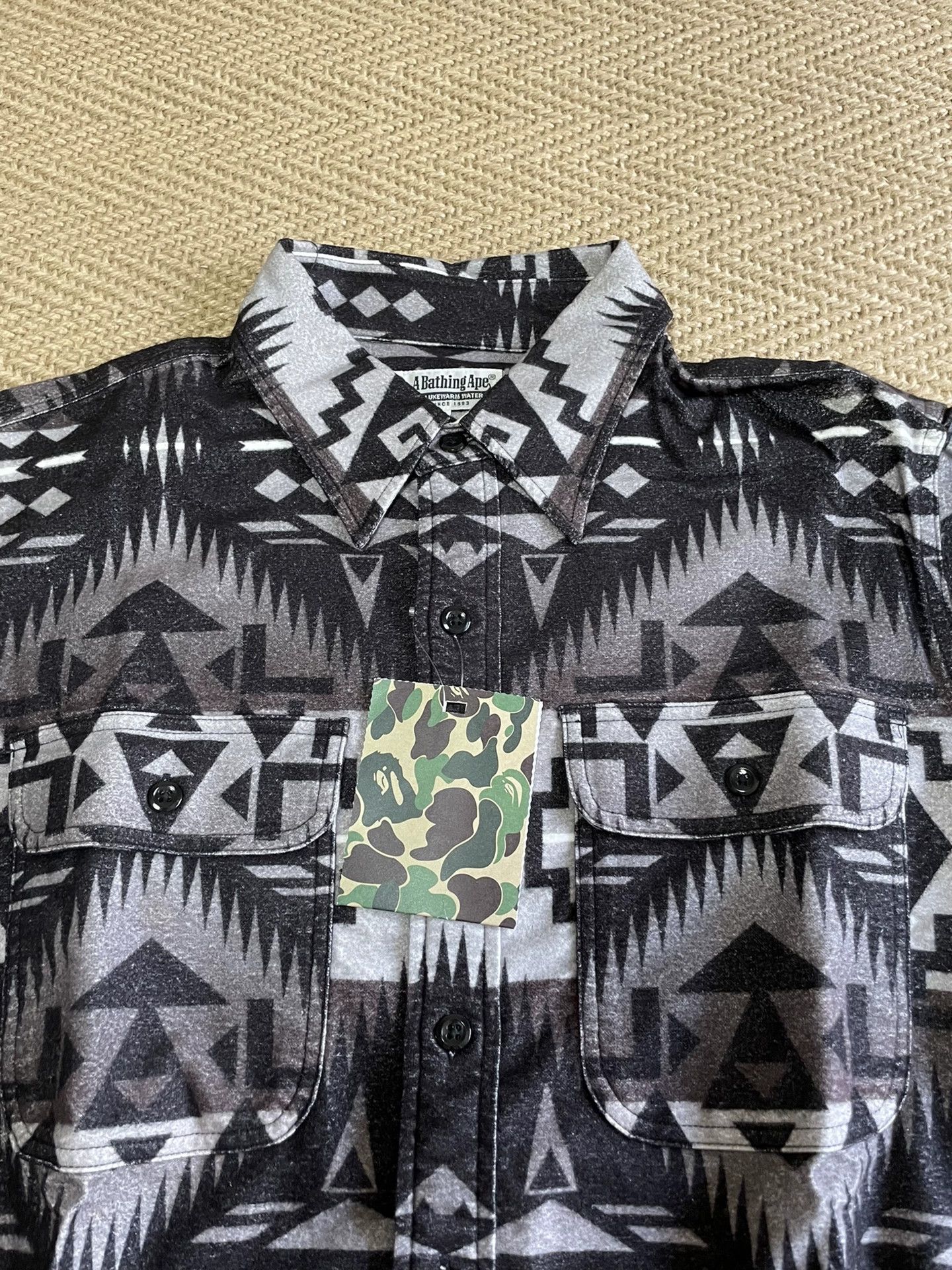 Bape BAPE Tribal CAMO Velvet LS Shirt M NWT NIGO Worn Early Size US M / EU 48-50 / 2 - 3 Thumbnail