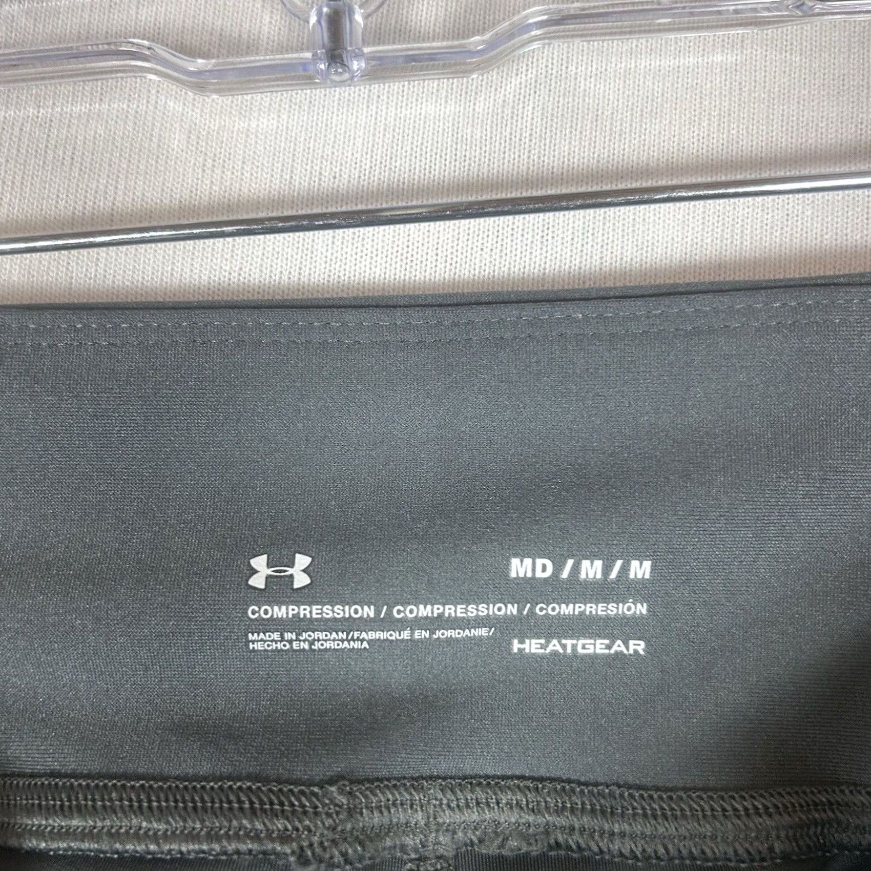 Under Armour Under Armour HeatGear Capri Leggings Womens Medium Green Compression Activewear Size 32" / US 10 / IT 46 - 2 Thumbnail